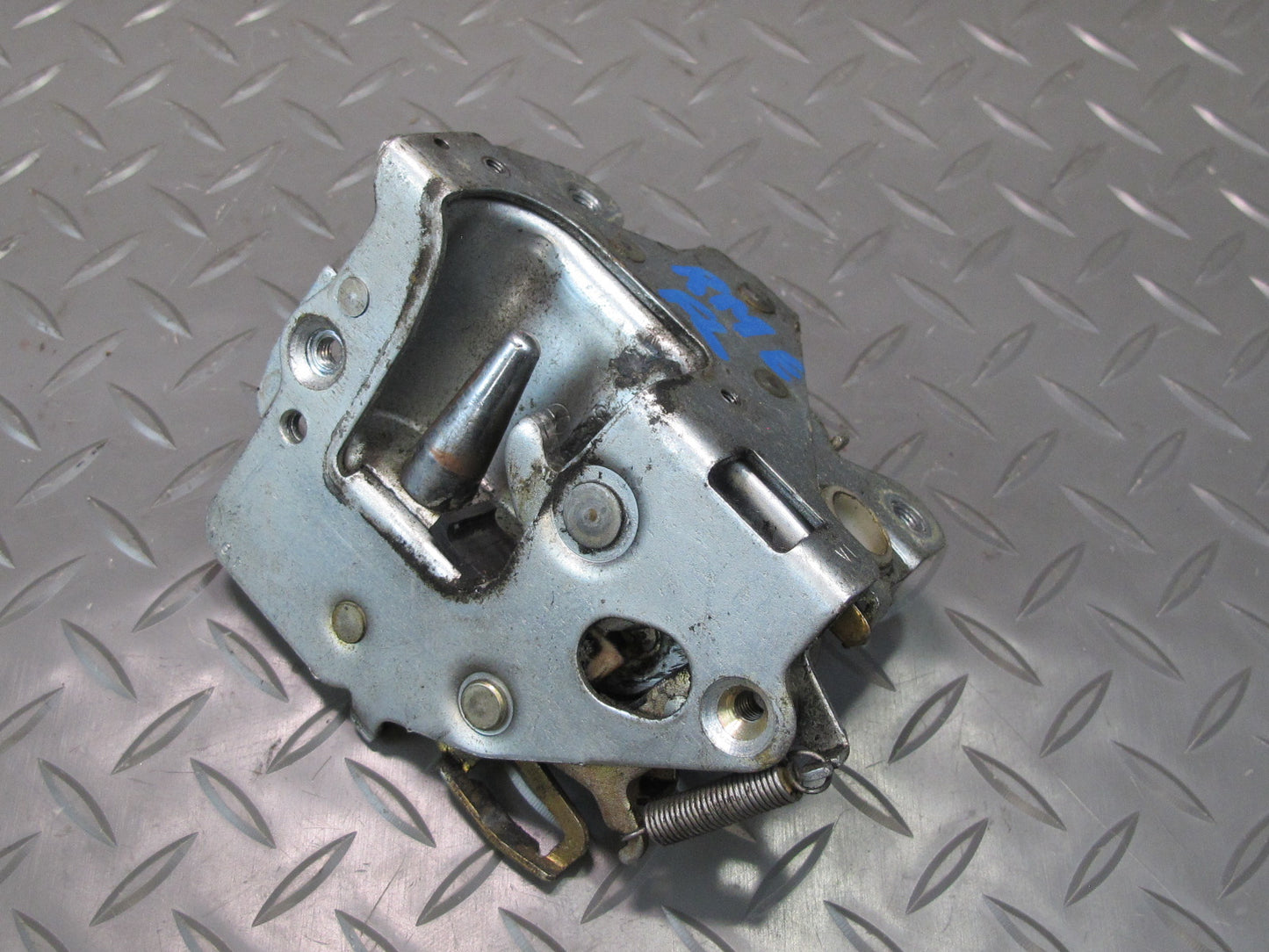 75-85 Mercedes W123 300D Front Left Door Lock Latch OEM