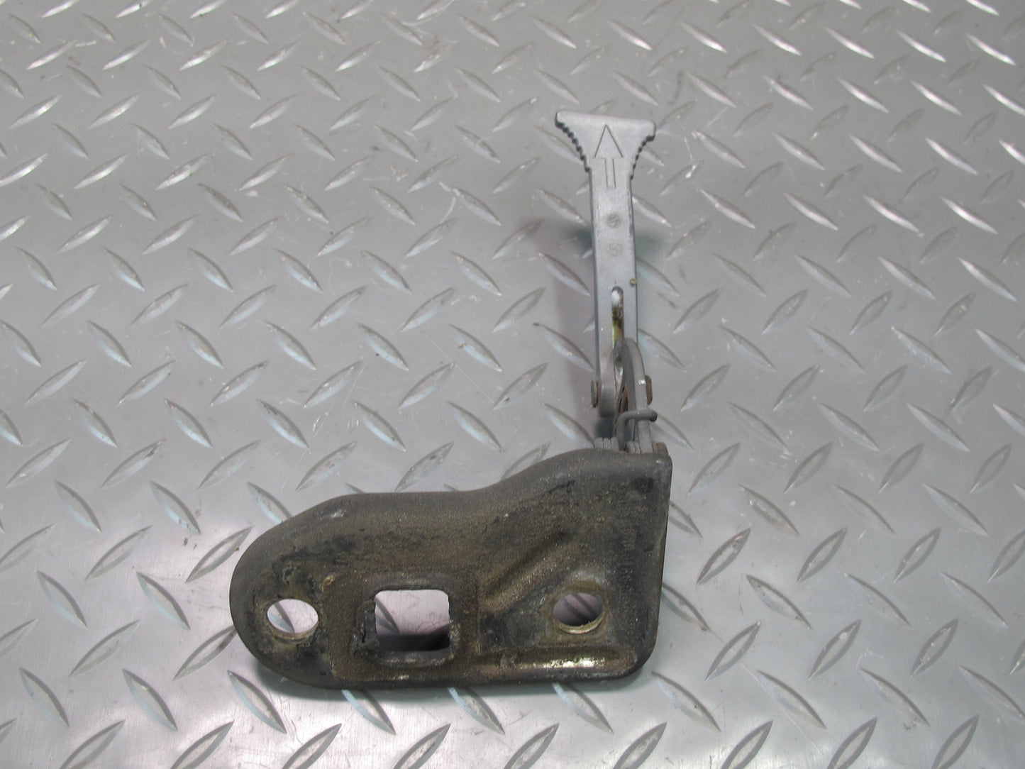 75-85 Mercedes W123 300D Hood Open Release Latch Catch OEM