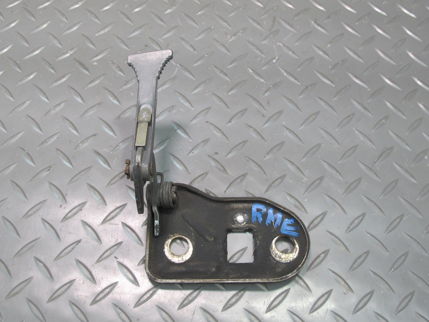 75-85 Mercedes W123 300D Hood Open Release Latch Catch OEM