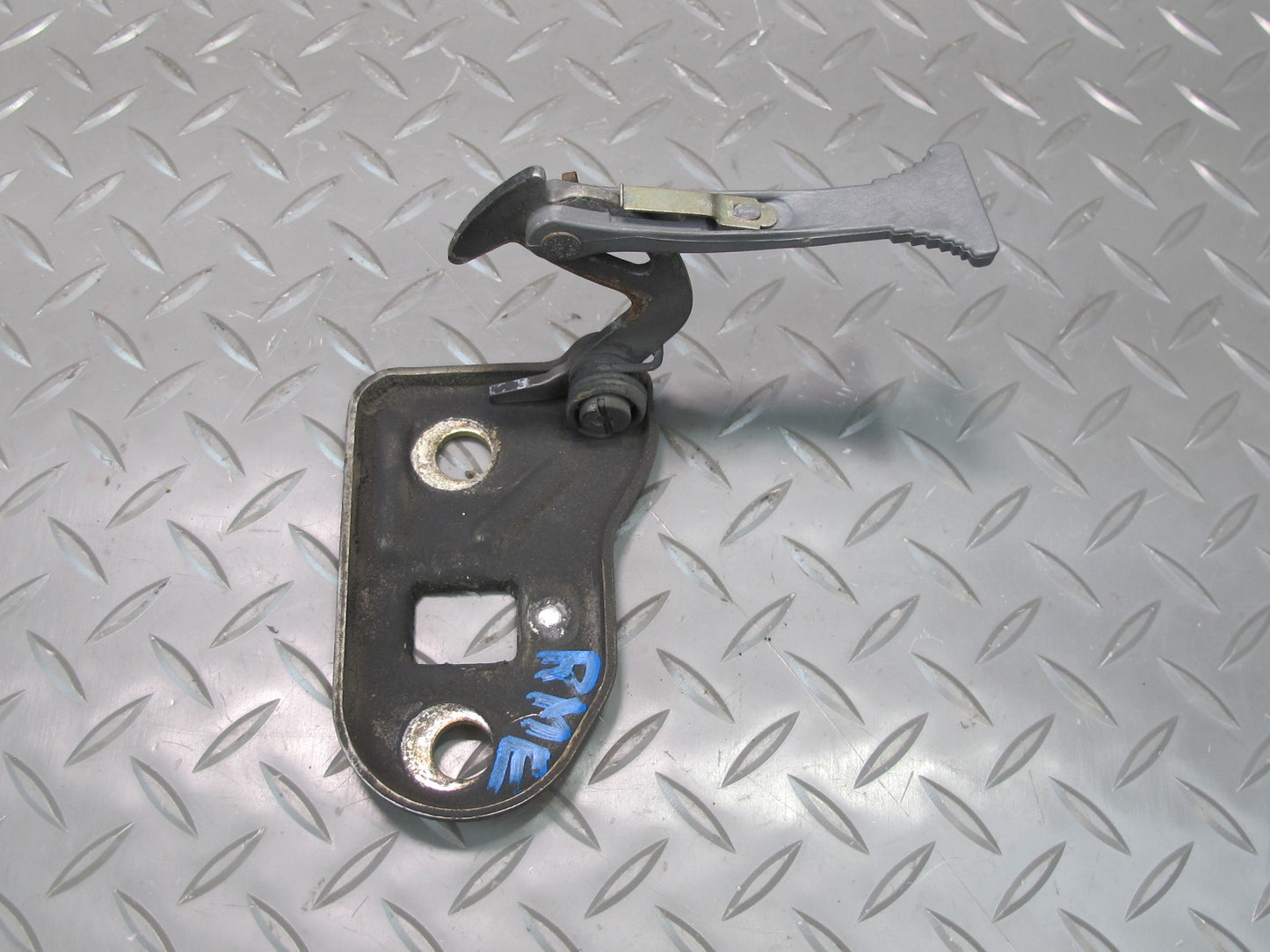 75-85 Mercedes W123 300D Hood Open Release Latch Catch OEM