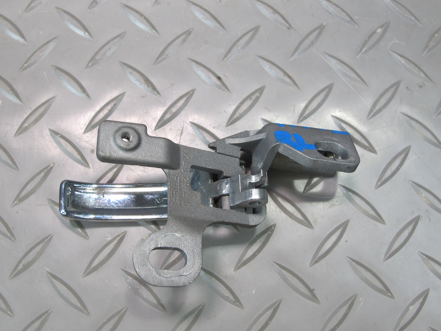 75-85 Mercedes W123 300D Rear Left Door Interior Handle 1237600161 OEM