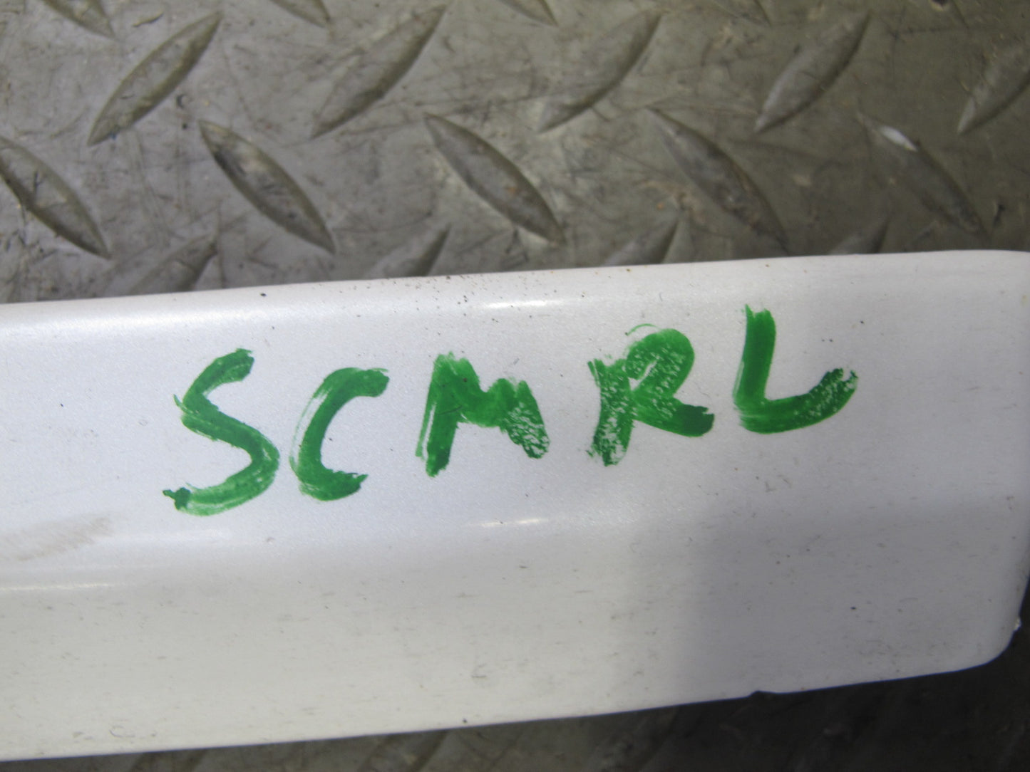 92-96 Lexus UZZ30L SC300 SC400 Set of 2 Rear Lower Fender Molding White OEM