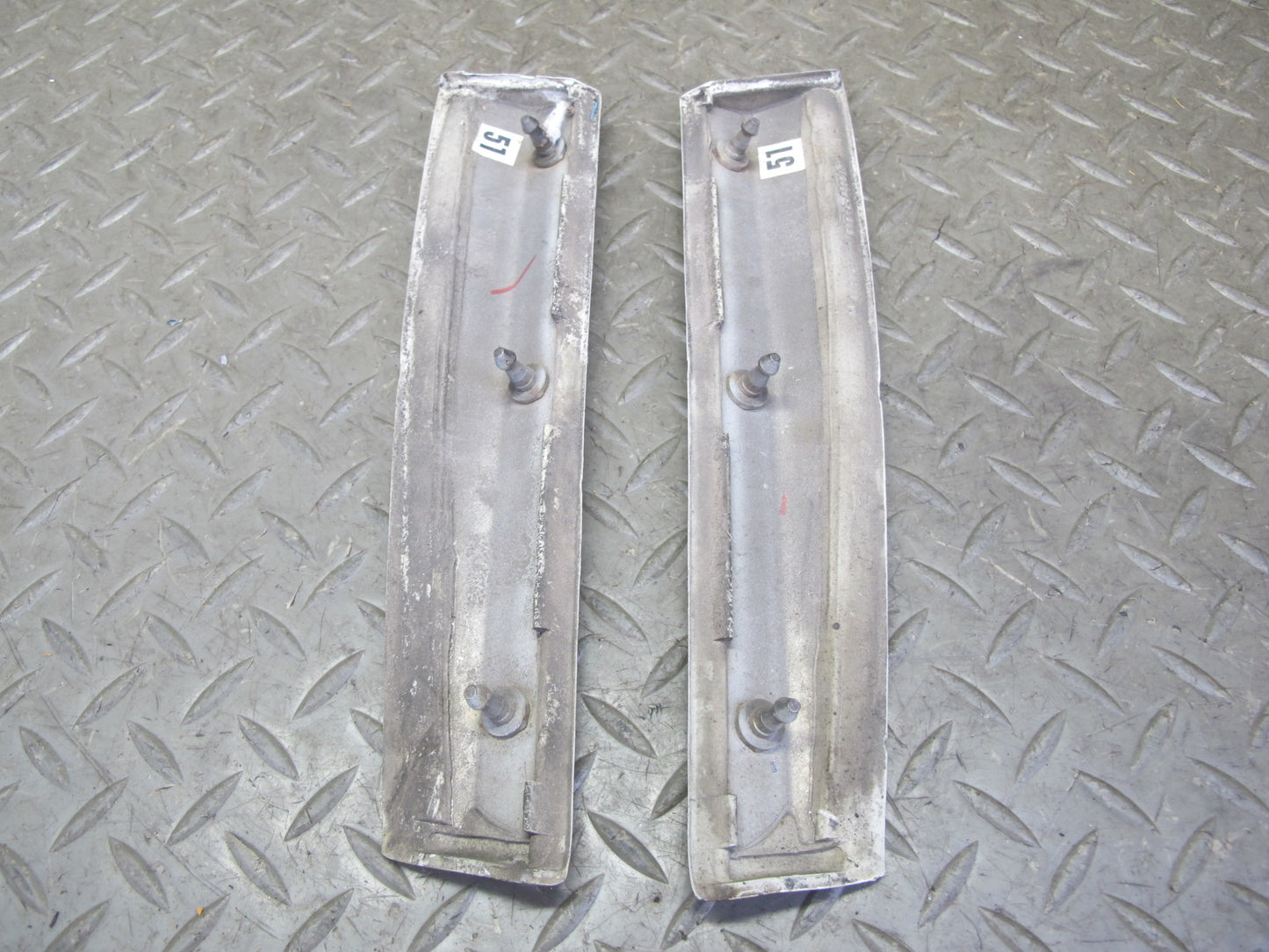 92-96 Lexus UZZ30L SC300 SC400 Set of 2 Rear Lower Fender Molding White OEM