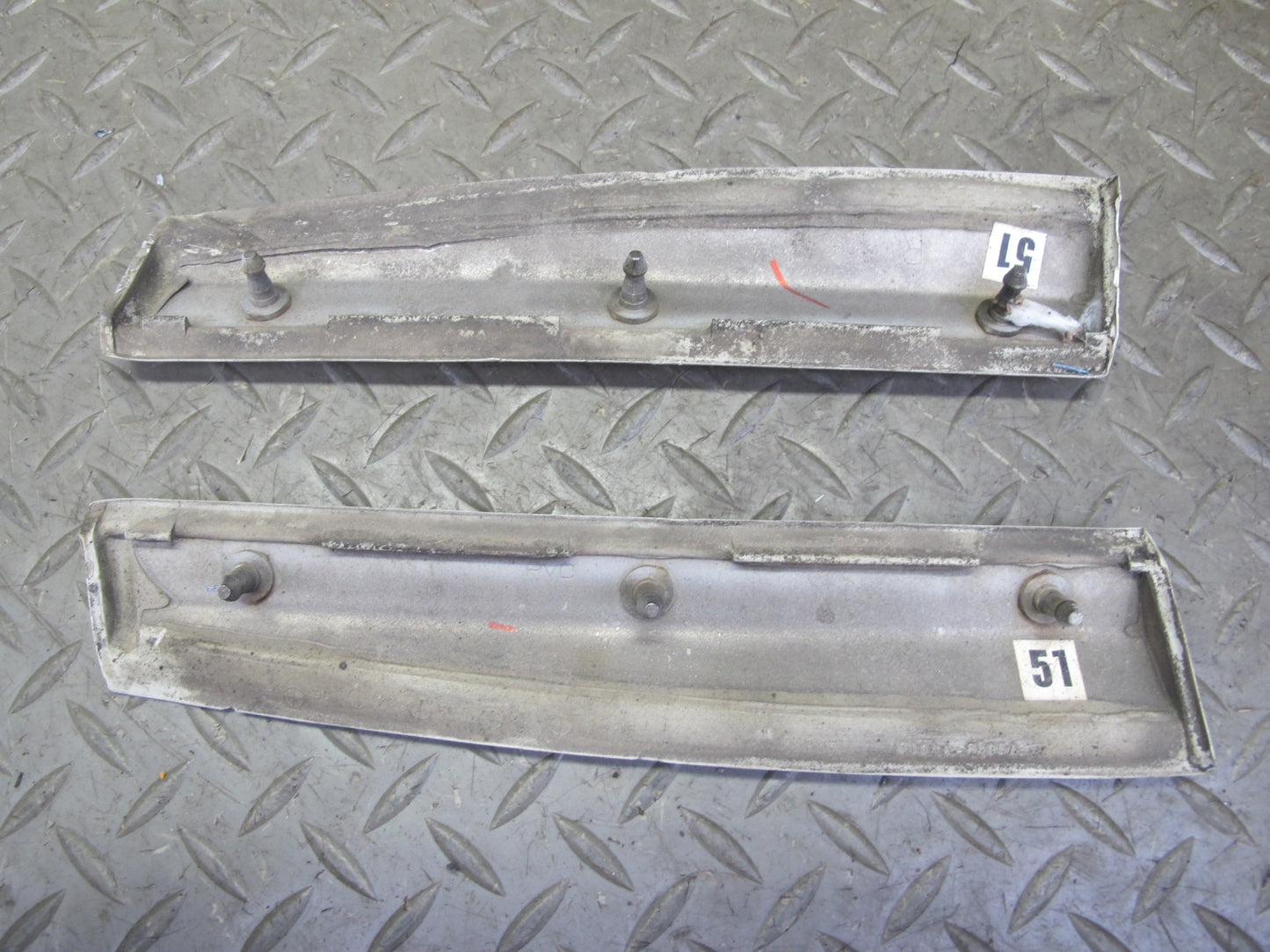 92-96 Lexus UZZ30L SC300 SC400 Set of 2 Rear Lower Fender Molding White OEM