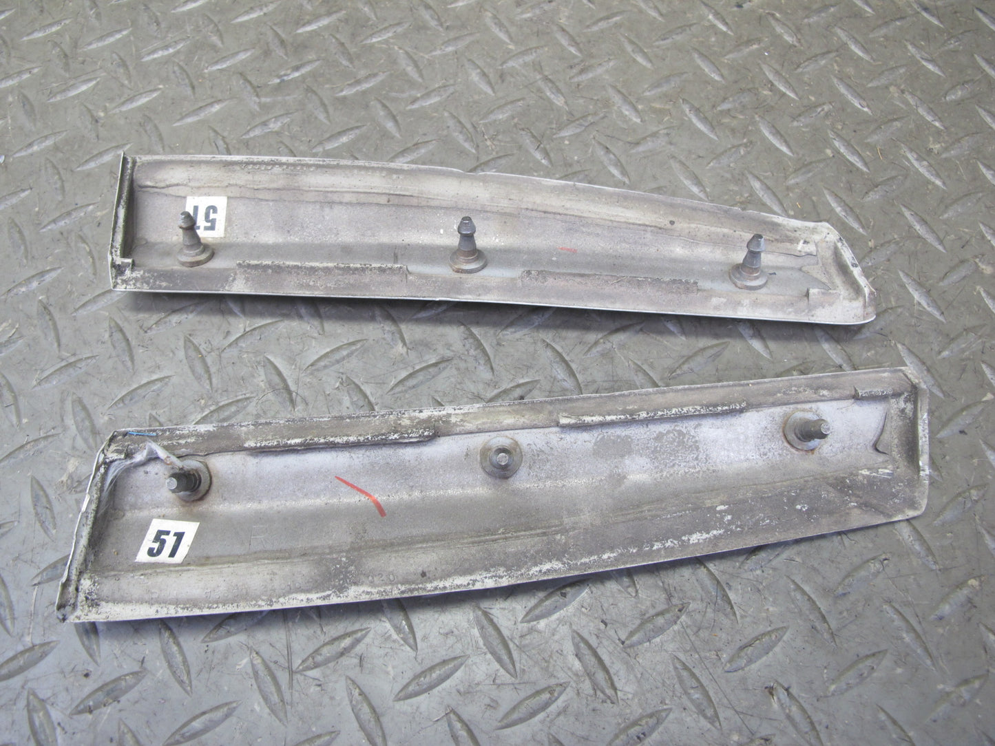 92-96 Lexus UZZ30L SC300 SC400 Set of 2 Rear Lower Fender Molding White OEM