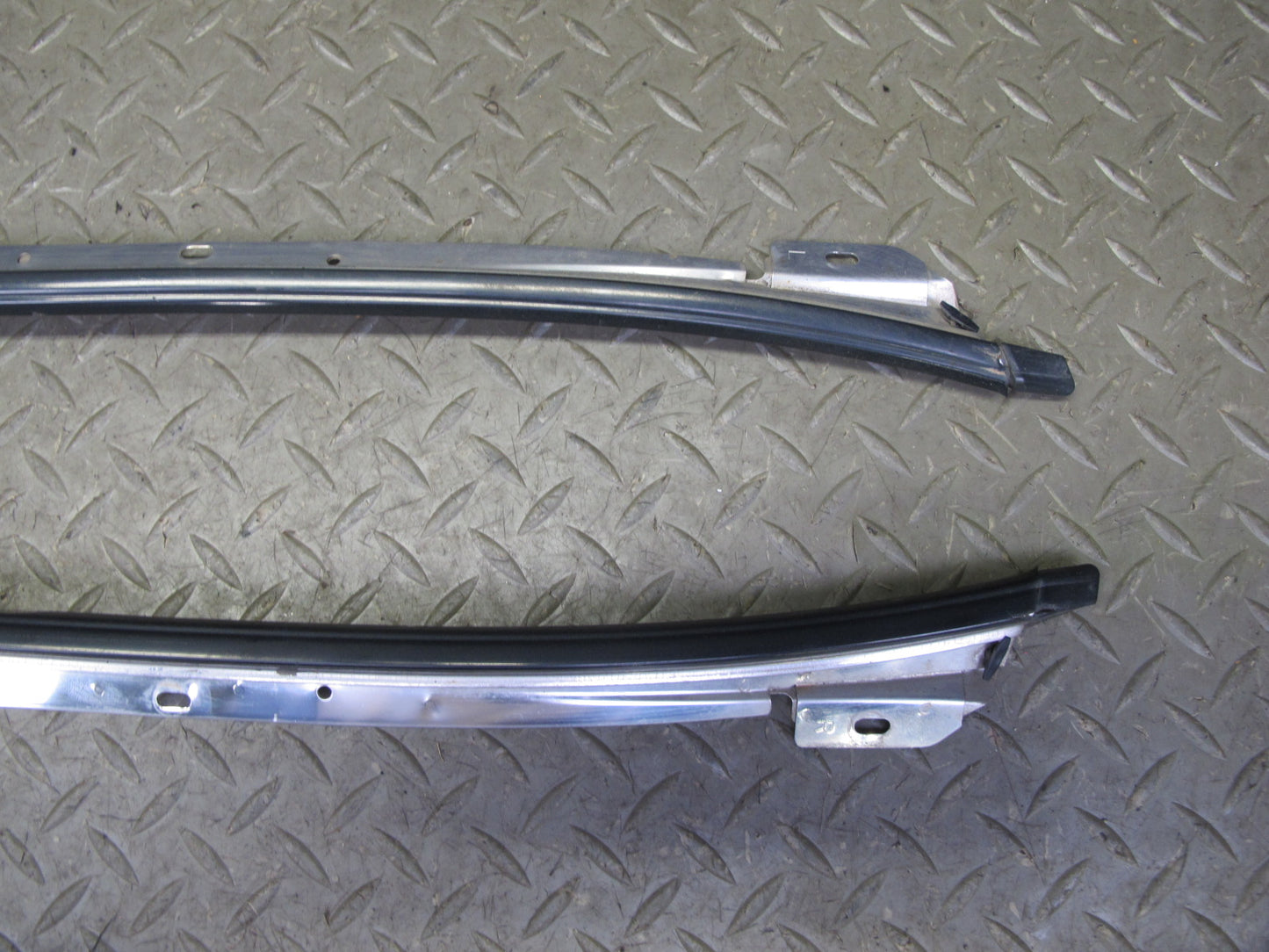 92-00 Lexus UZZ30L SC300 SC400 Set of 2 Front Windshield A Pillar Molding OEM