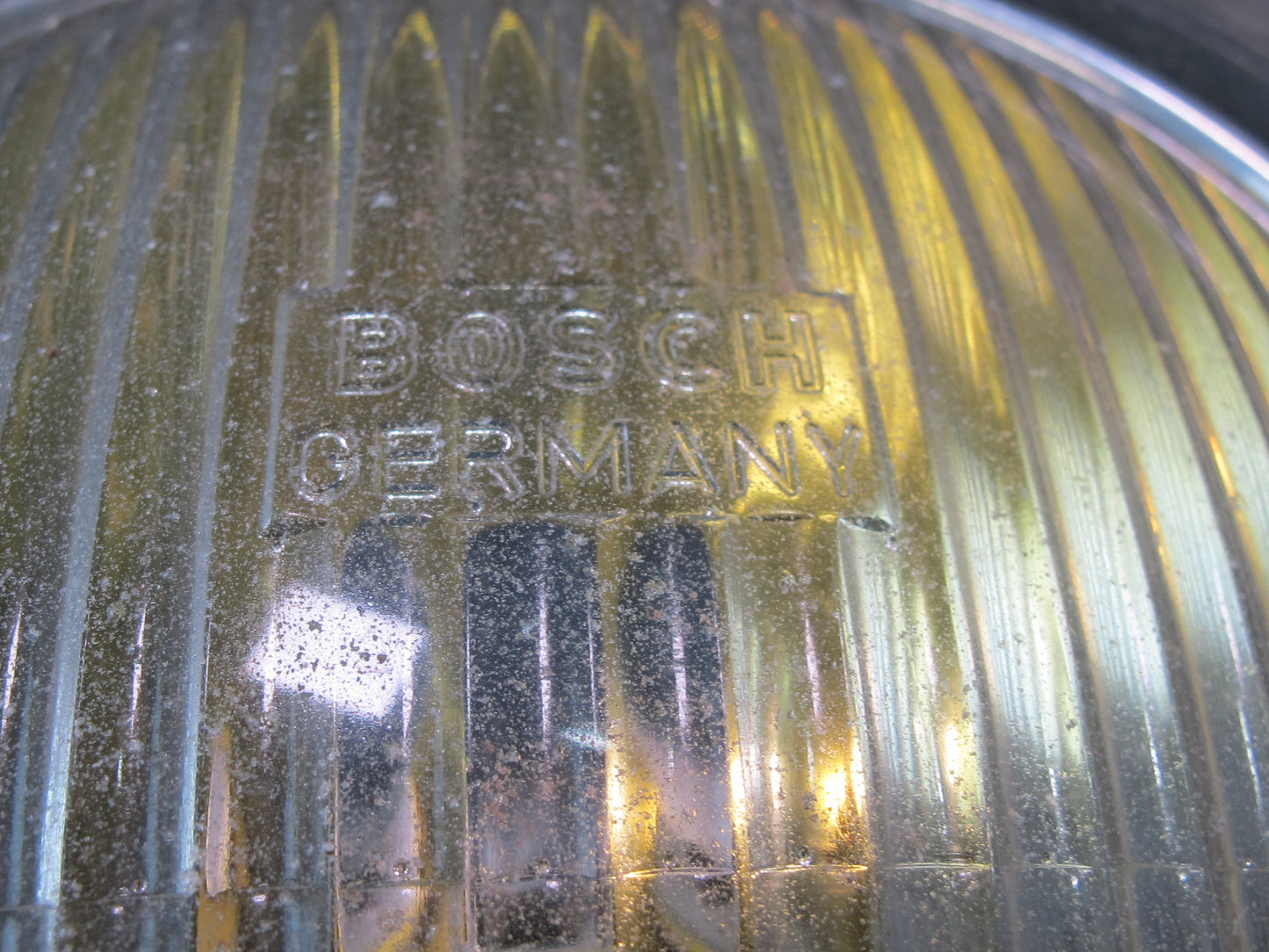 79-85 Mercedes W123 300D Front Right Halogen Headlight Lamp w Trim OEM