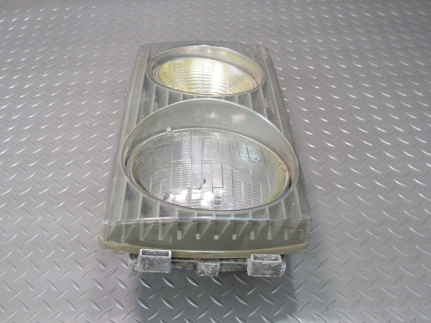 79-85 Mercedes W123 300D Front Right Halogen Headlight Lamp w Trim OEM
