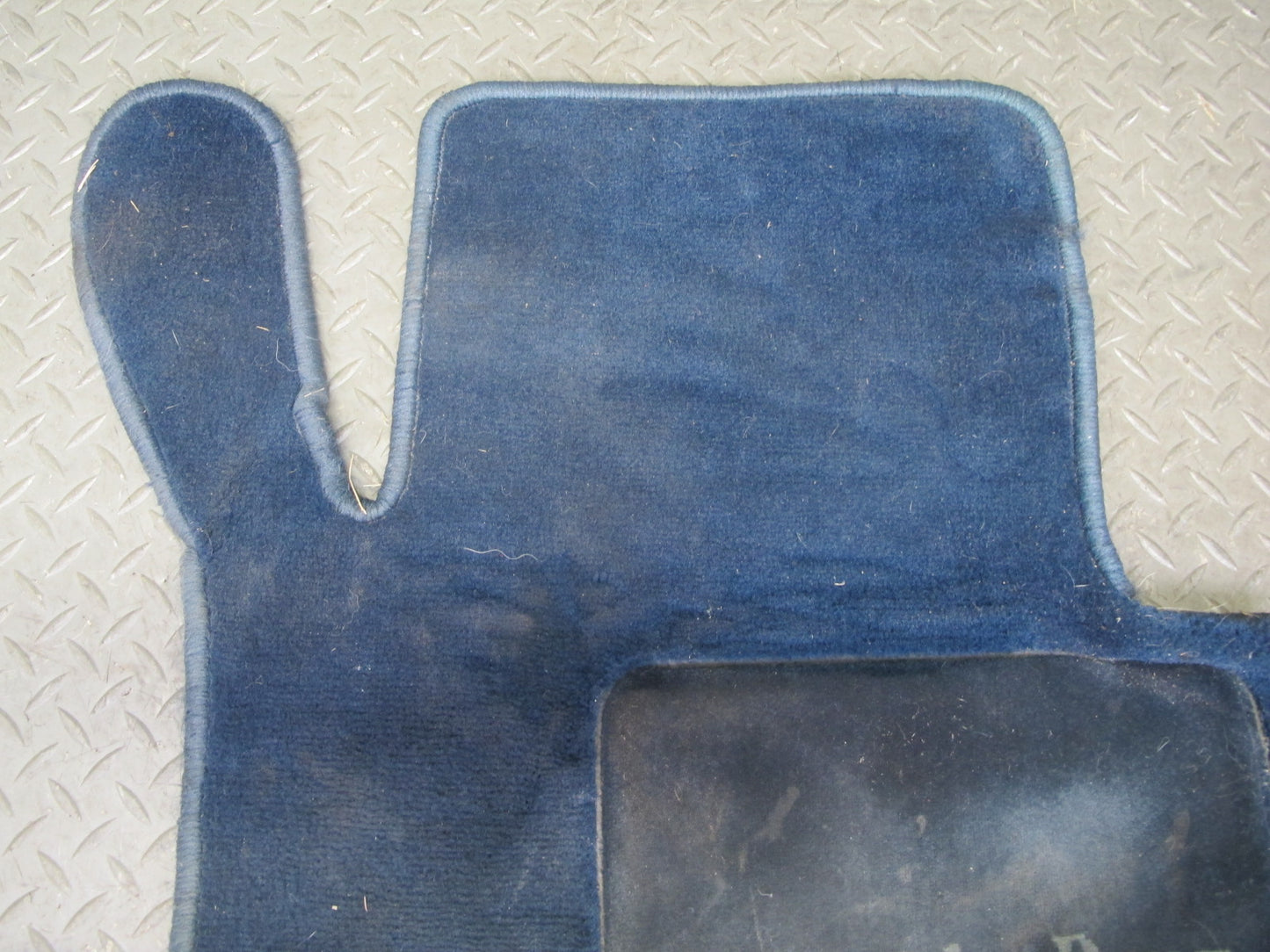 84-85 Mercedes W123 300D Sedan Front & Rear Carpet Floor MAT Cover Blue Set OEM