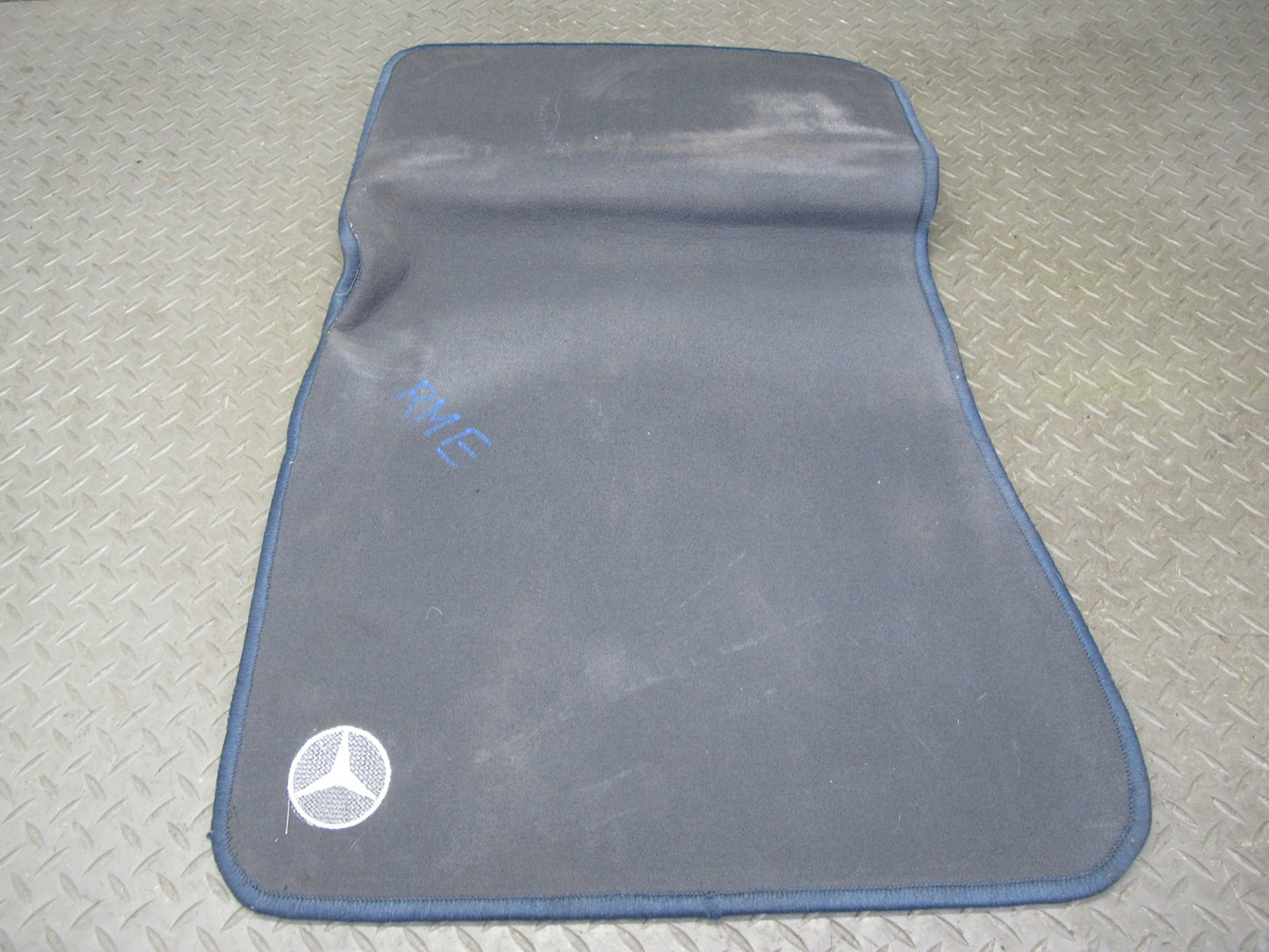 84-85 Mercedes W123 300D Sedan Front & Rear Carpet Floor MAT Cover Blue Set OEM