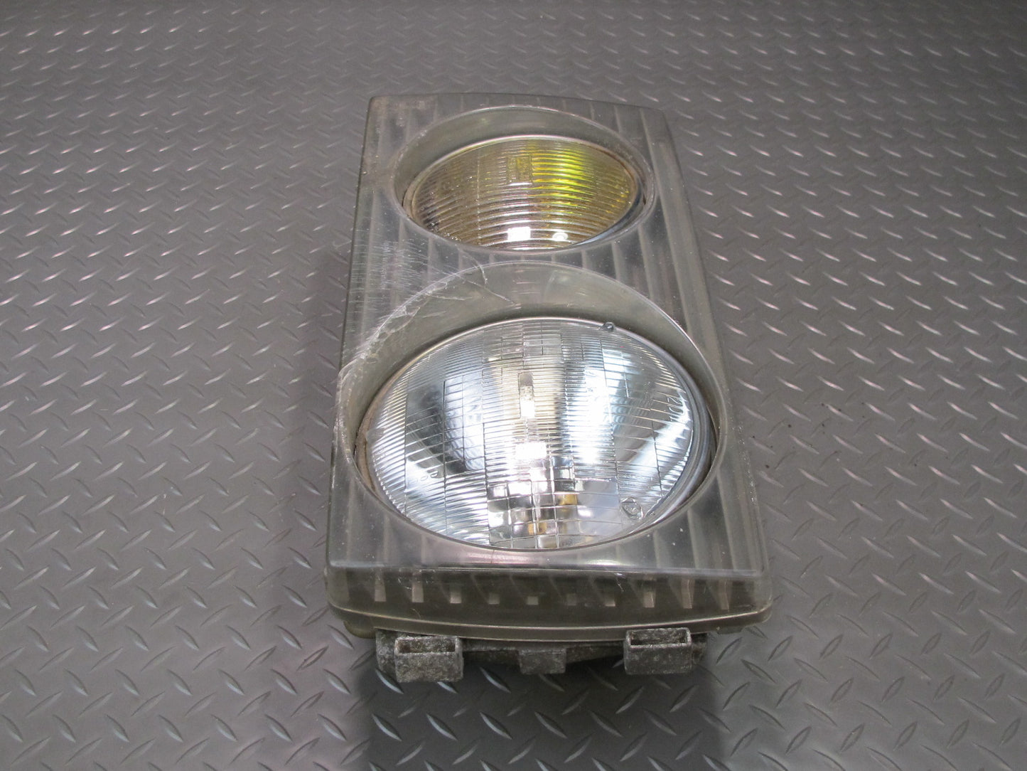 79-85 Mercedes W123 300D Front Left Halogen Headlight Lamp w Trim OEM