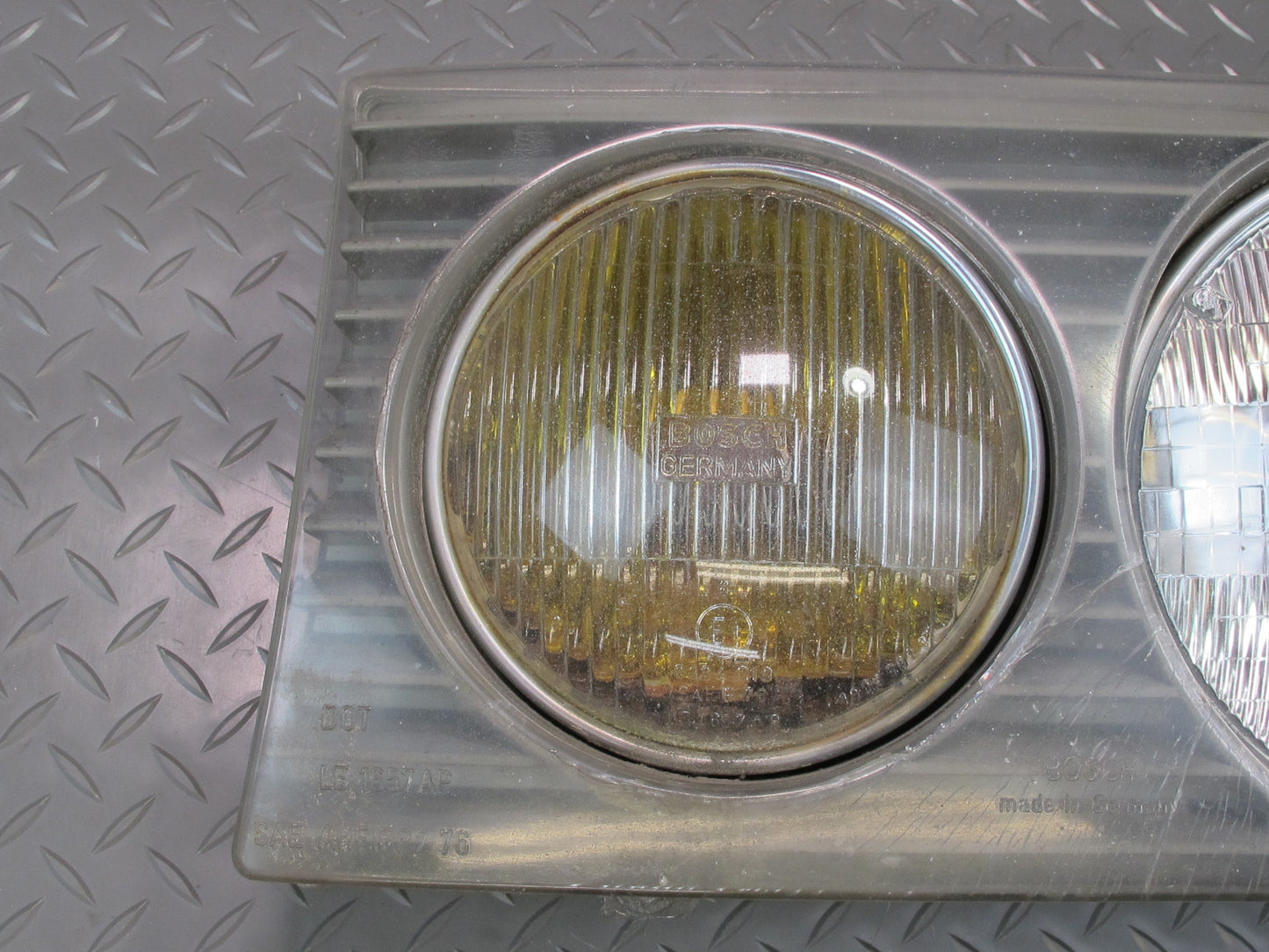 79-85 Mercedes W123 300D Front Left Halogen Headlight Lamp w Trim OEM