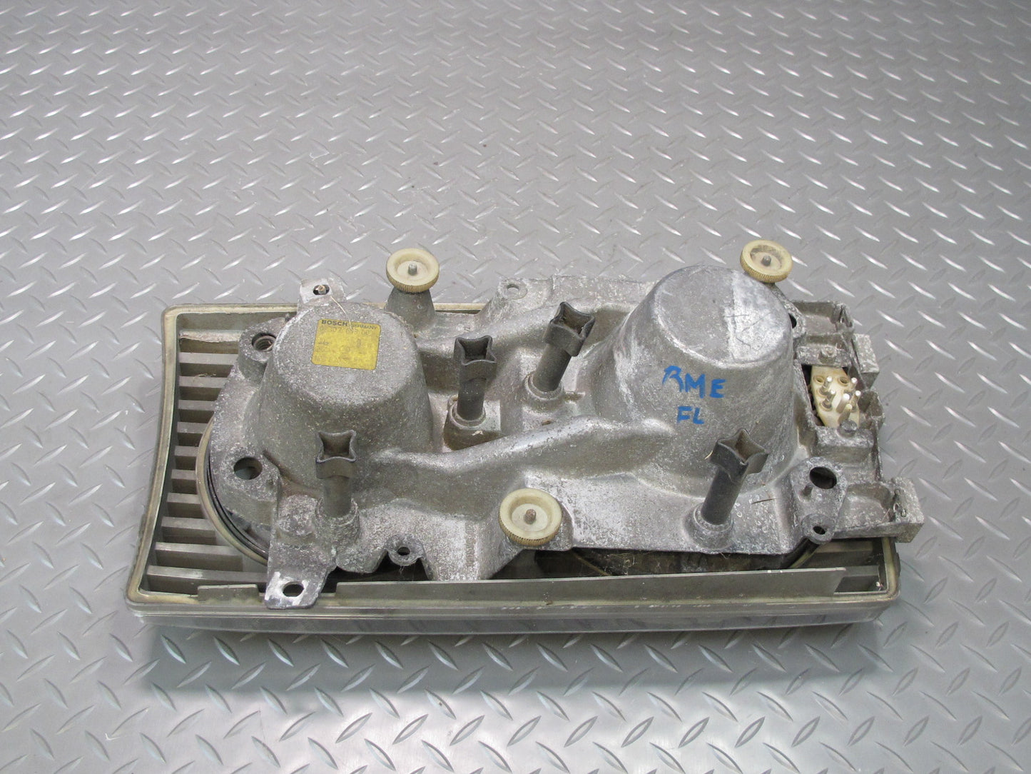 79-85 Mercedes W123 300D Front Left Halogen Headlight Lamp w Trim OEM