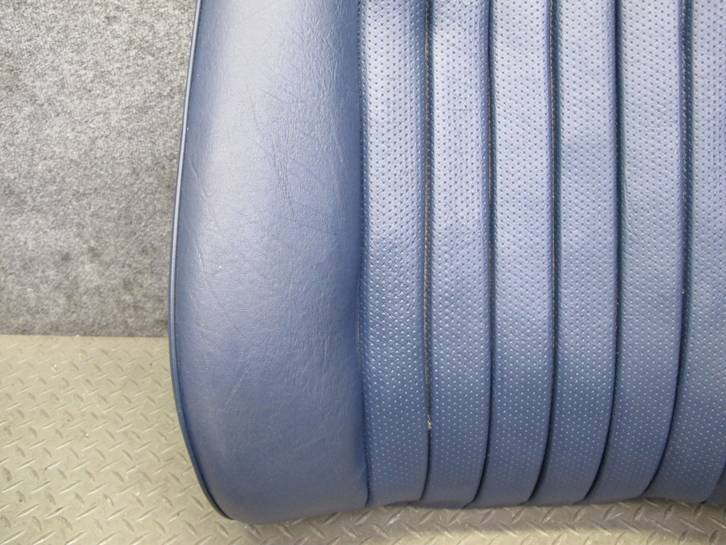 82-85 Mercedes W123 300D Front Righ Seat Upper Leather Cushion Blue OEM