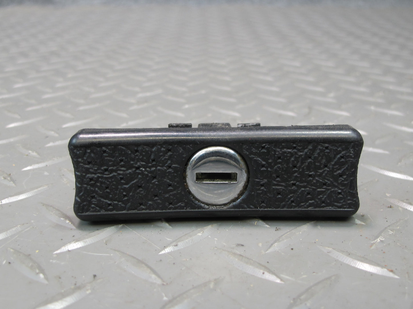 81-85 Mercedes W123 300D Ignition Switch Door Handle & Trunk Lock KEY Set OEM