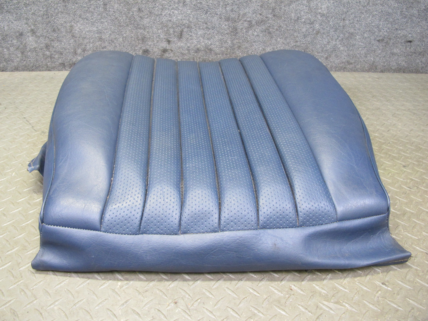 82-85 Mercedes W123 300D Front Righ Seat Lower Leather Cushion Blue OEM