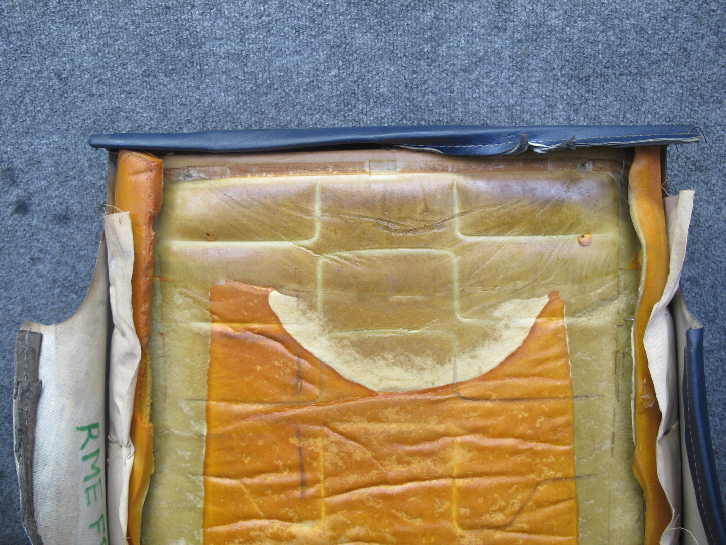 82-85 Mercedes W123 300D Front Righ Seat Lower Leather Cushion Blue OEM