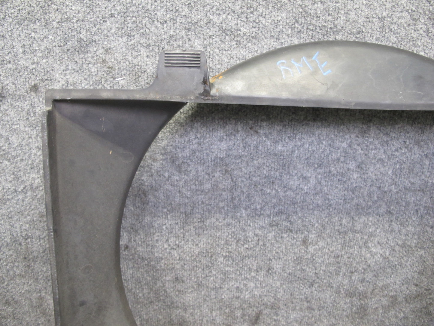 81-85 Mercedes W123 300D Engine Cooling Fan Motor Shroud OEM