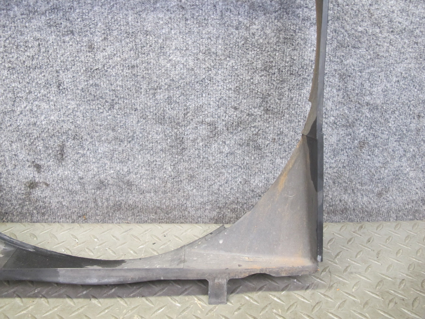 81-85 Mercedes W123 300D Engine Cooling Fan Motor Shroud OEM