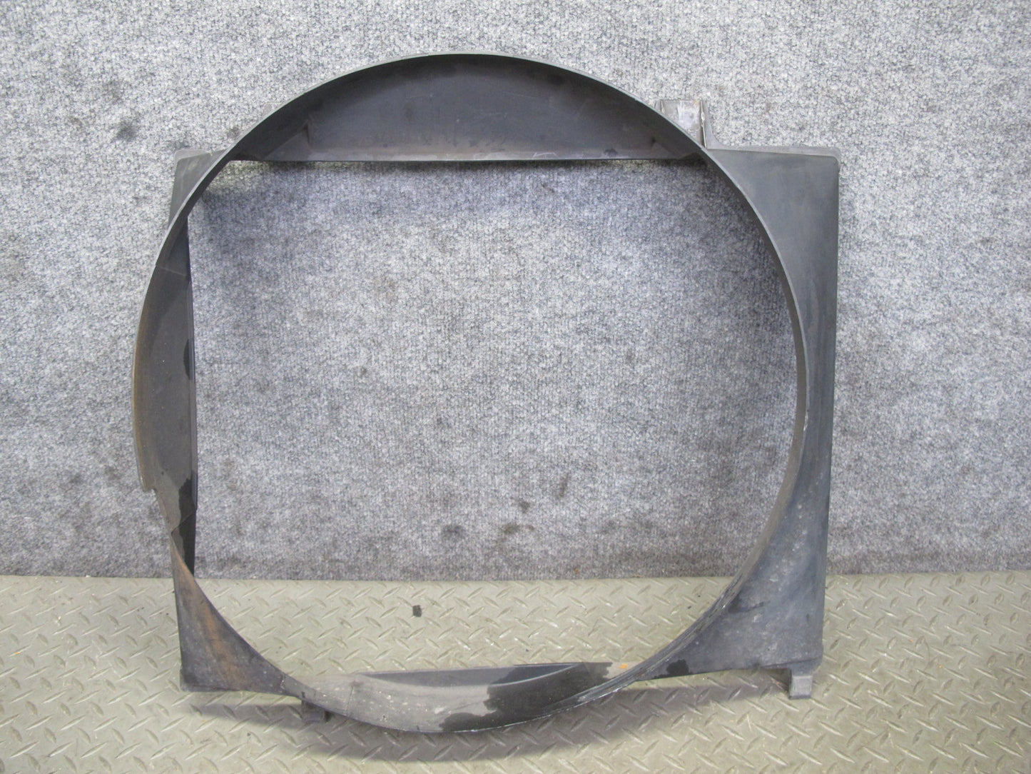 81-85 Mercedes W123 300D Engine Cooling Fan Motor Shroud OEM