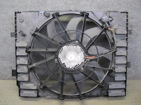 2011-2018 Porsche Cayenne S 958 4.8L Engine Cooling Fan Motor Shroud Assembly