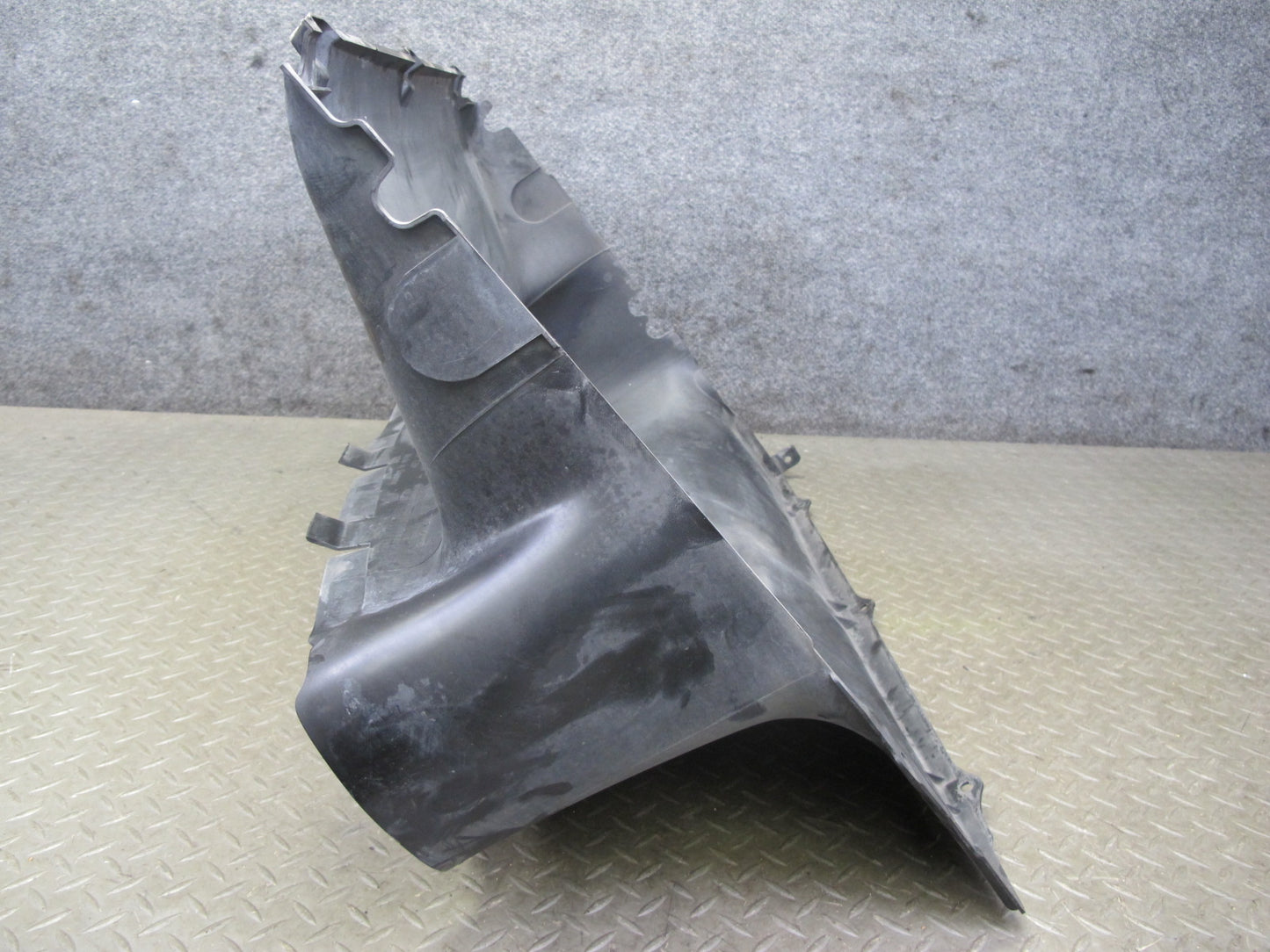 2011-2014 Porsche Cayenne S 958 Engine Radiator Plastic Air Intake Duct