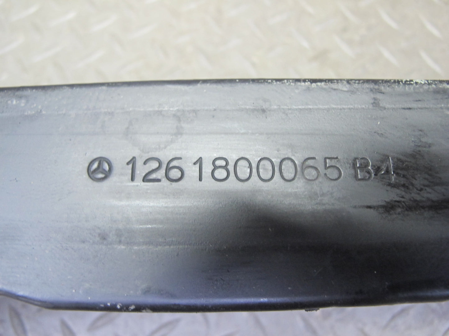 81-85 Mercedes W123 300D OM617 Turbo Diesel Engine Oil Cooler 1261800065 OEM