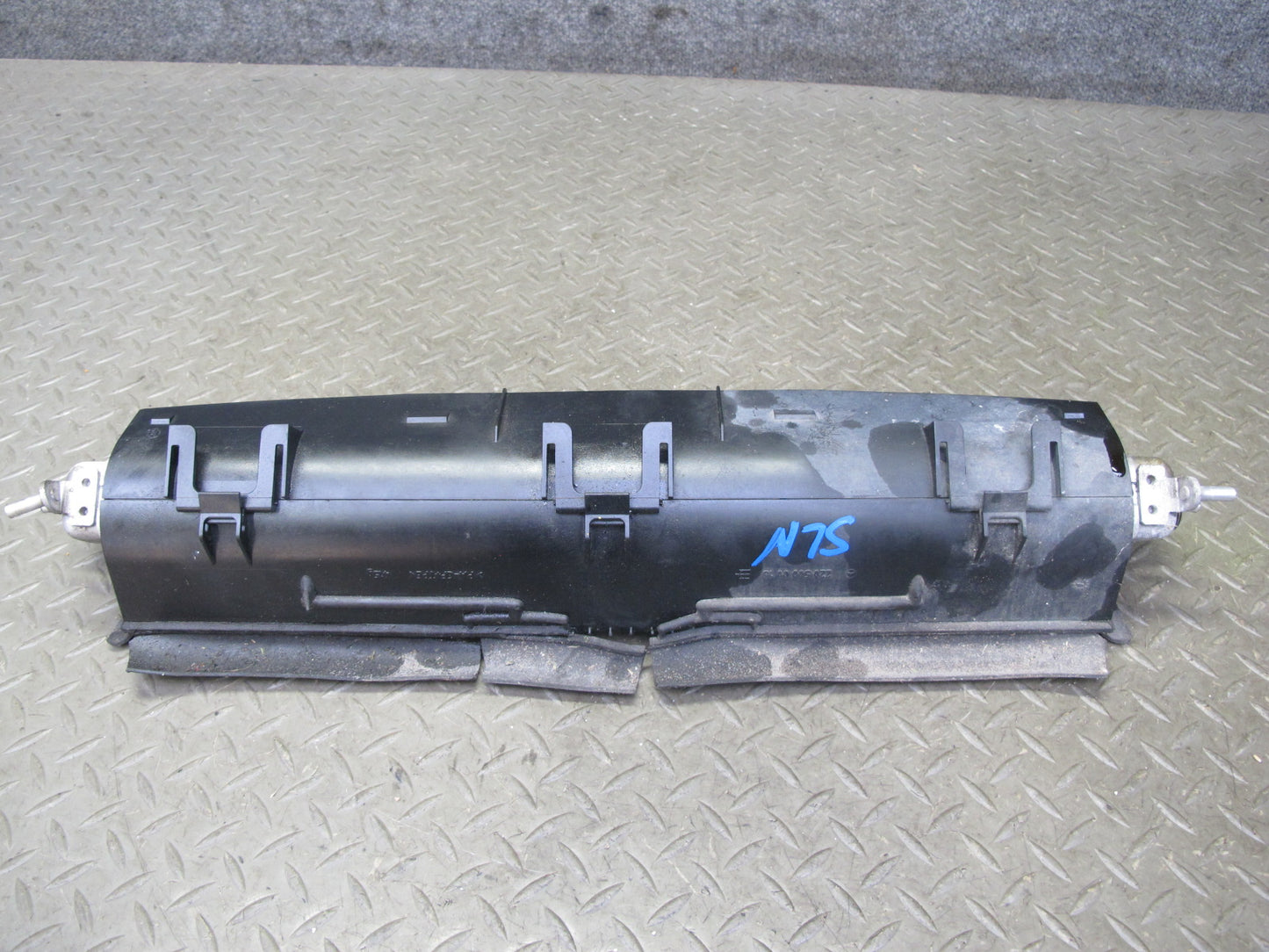 03-06 Mercedes R230 SL600 Engine Oil Cooler w Duct Shroud OEM