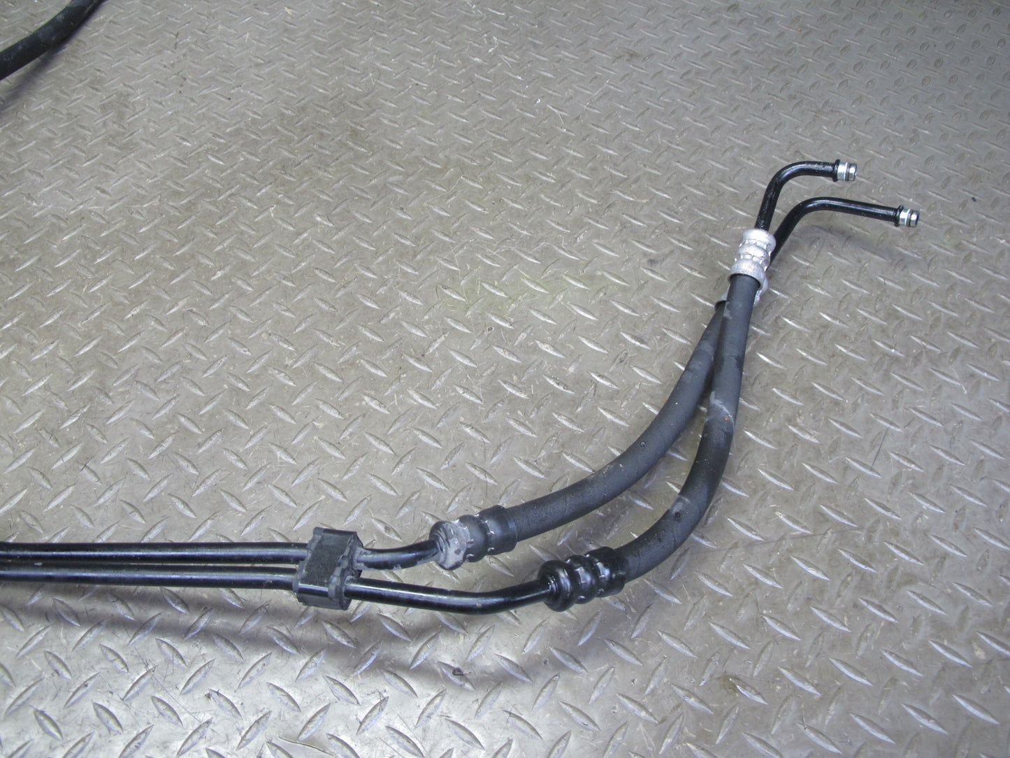 03-06 Mercedes R230 Sl-class ABC Hydraulic Suspension Hose Pipe Line OEM