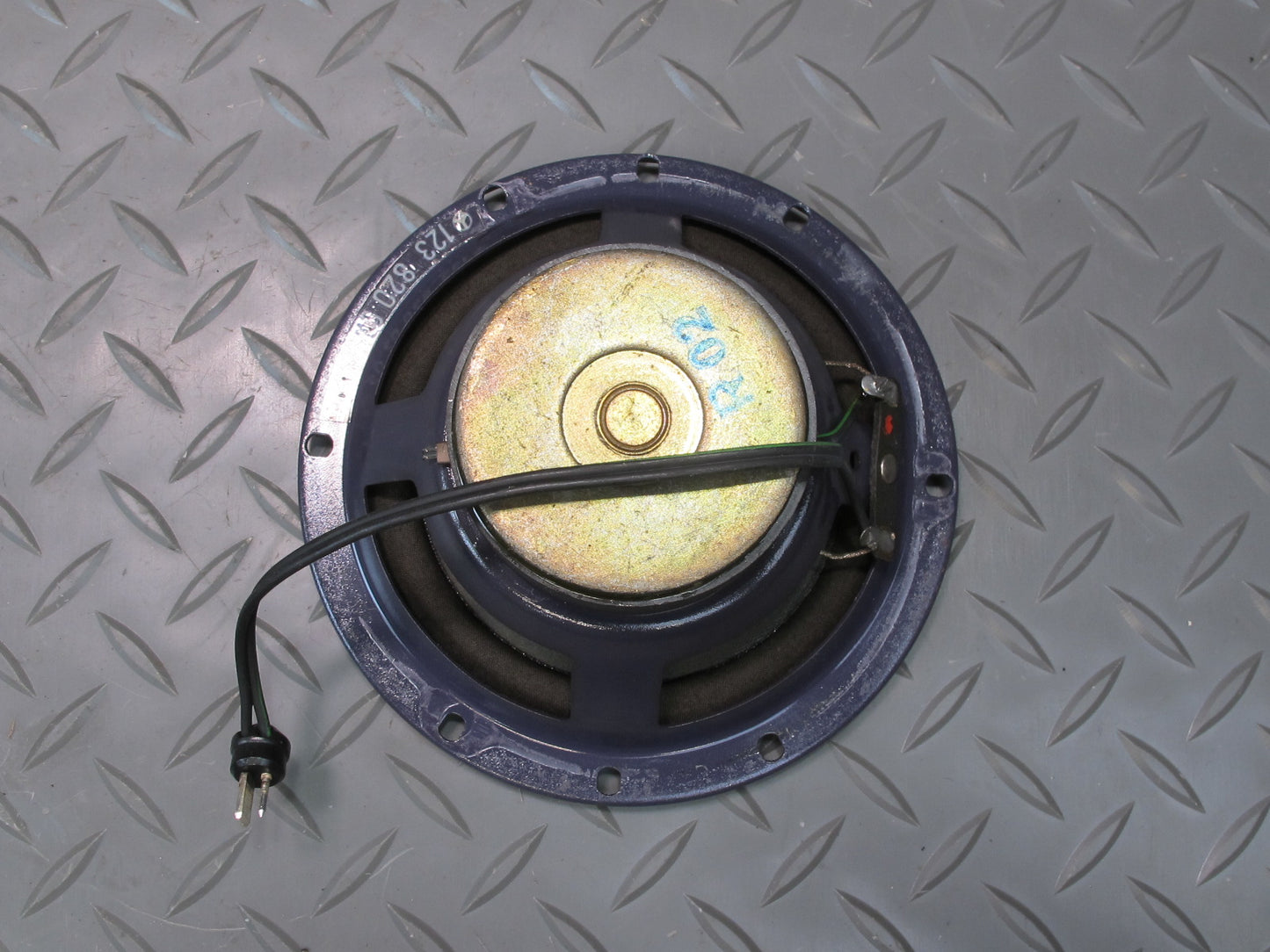 77-85 Mercedes W123 300D Set of 2 Sedan Rear Left & Right Deck Speaker OEM