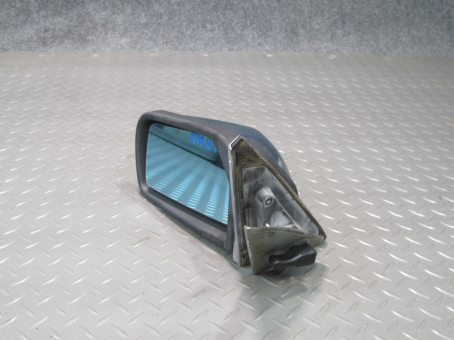 77-85 Mercedes W123 300D Front Left Door Exterior Side View Mirror OEM