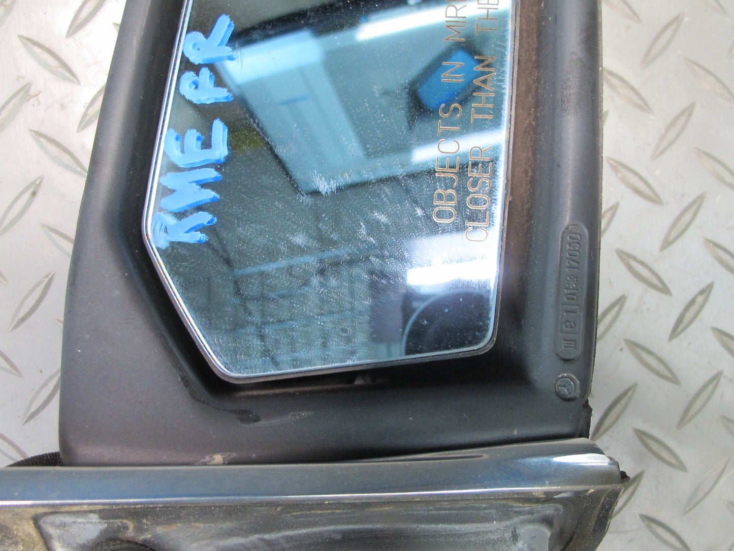 77-85 Mercedes W123 300D Front Right Door Exterior Side View Mirror OEM