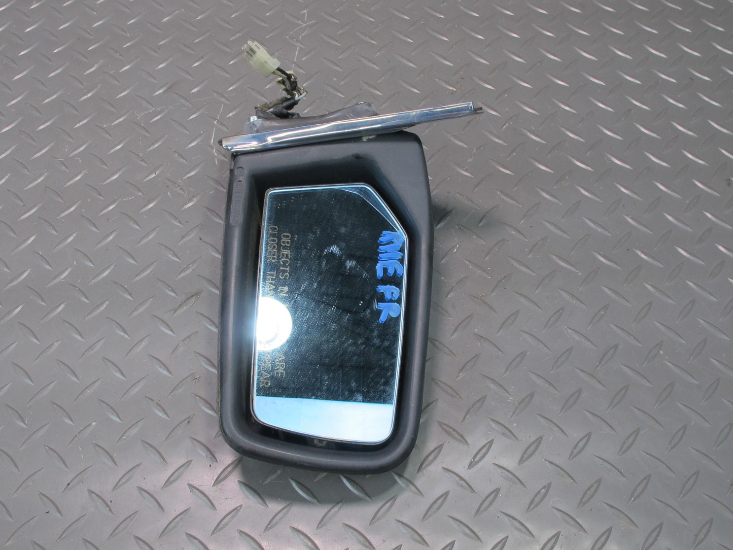 77-85 Mercedes W123 300D Front Right Door Exterior Side View Mirror OEM