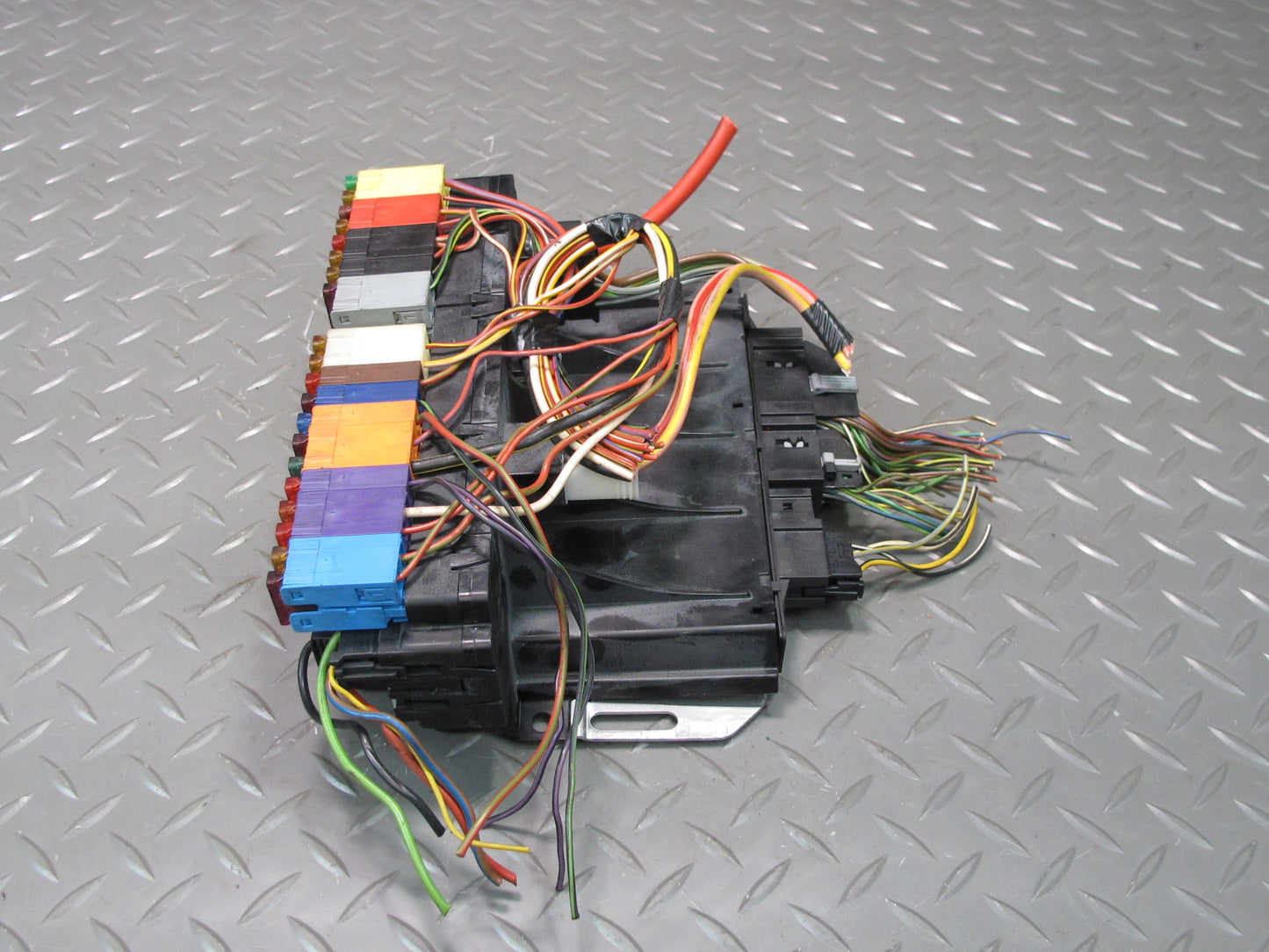 03-12 Mercedes R230 Sl-class Front Left SAM Fuse Relay Box Module 2305450832 OEM