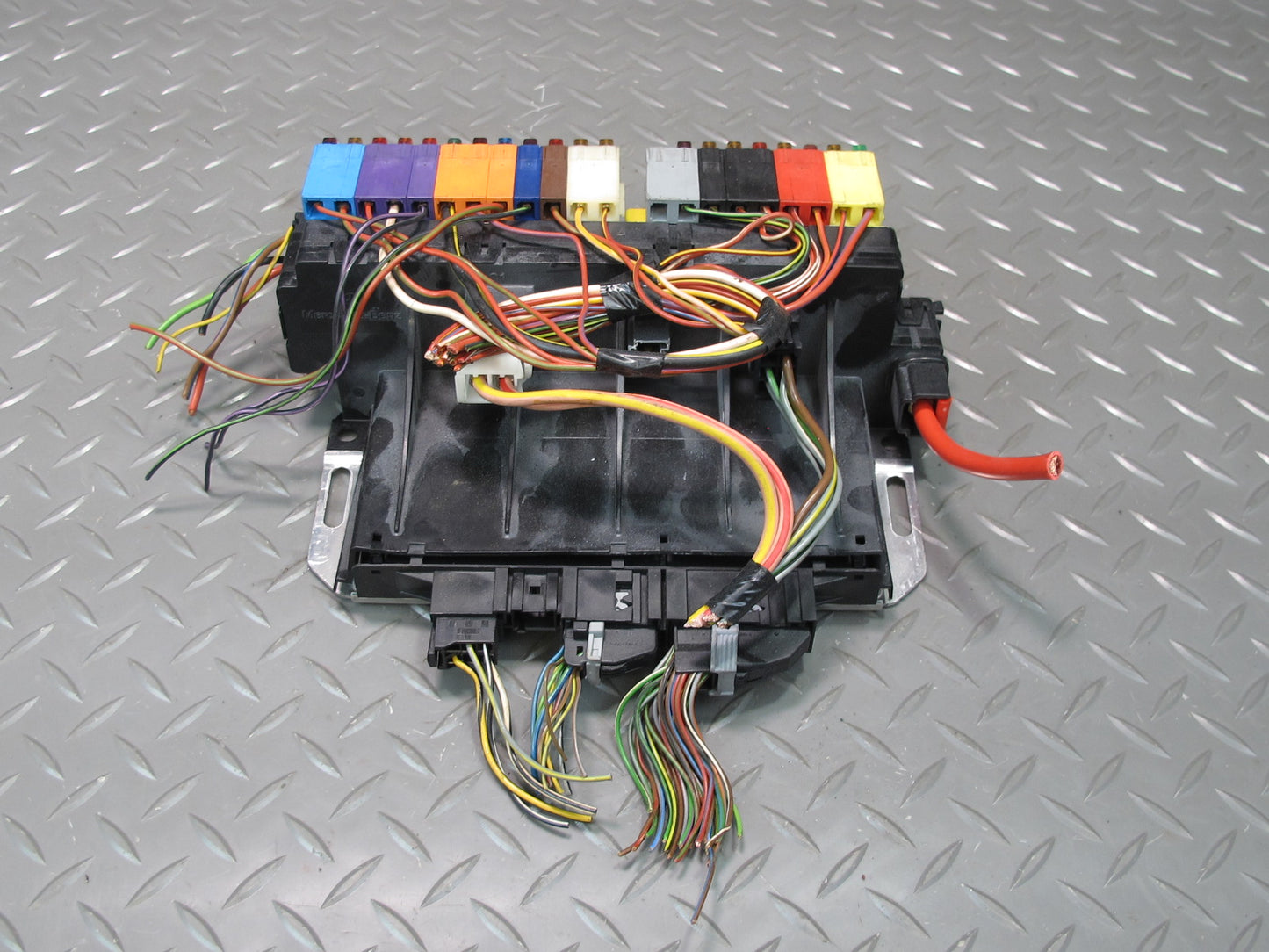 03-12 Mercedes R230 Sl-class Front Left SAM Fuse Relay Box Module 2305450832 OEM