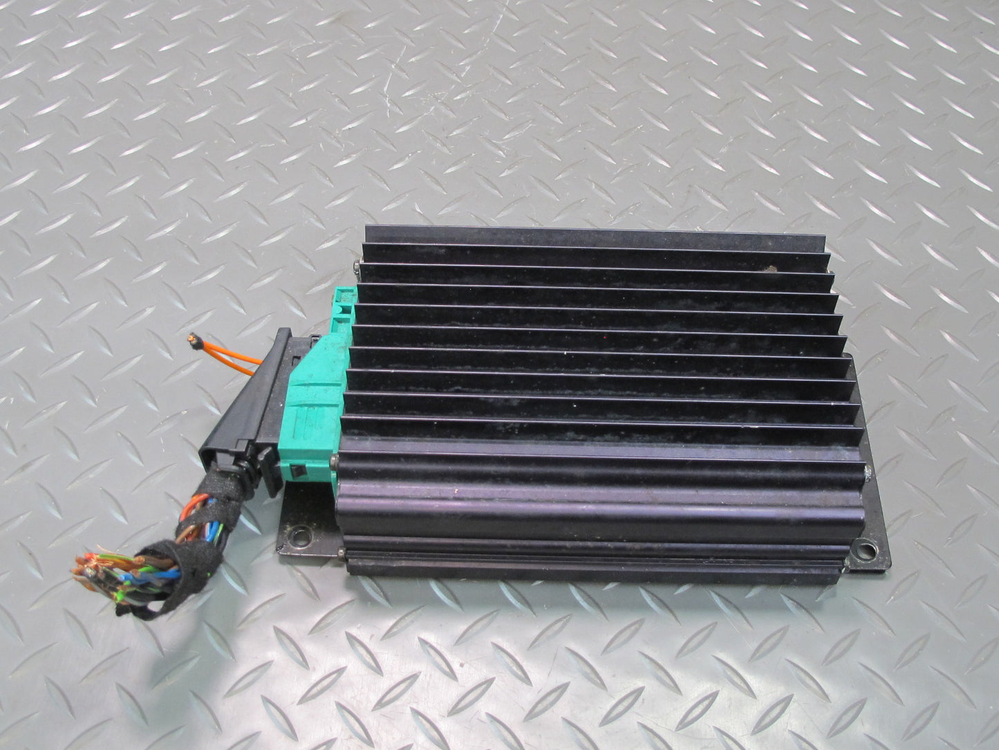 03-04 Mercedes R230 Sl-class Bose Audio Radio Amplifier AMP 2308200189 OEM