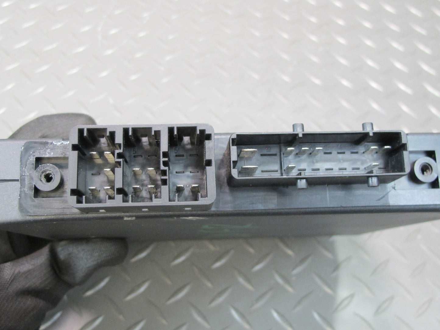 03-06 Mercedes R230 Sl-class Front Right Seat Control Module 2308204426 OEM