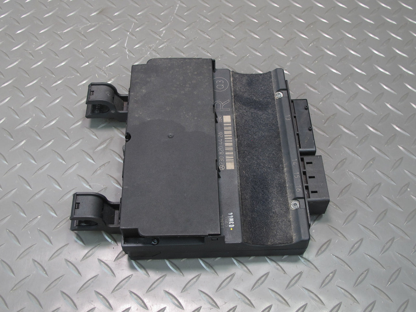 03-06 Mercedes R230 Sl-class Front Right Seat Control Module 2308204426 OEM