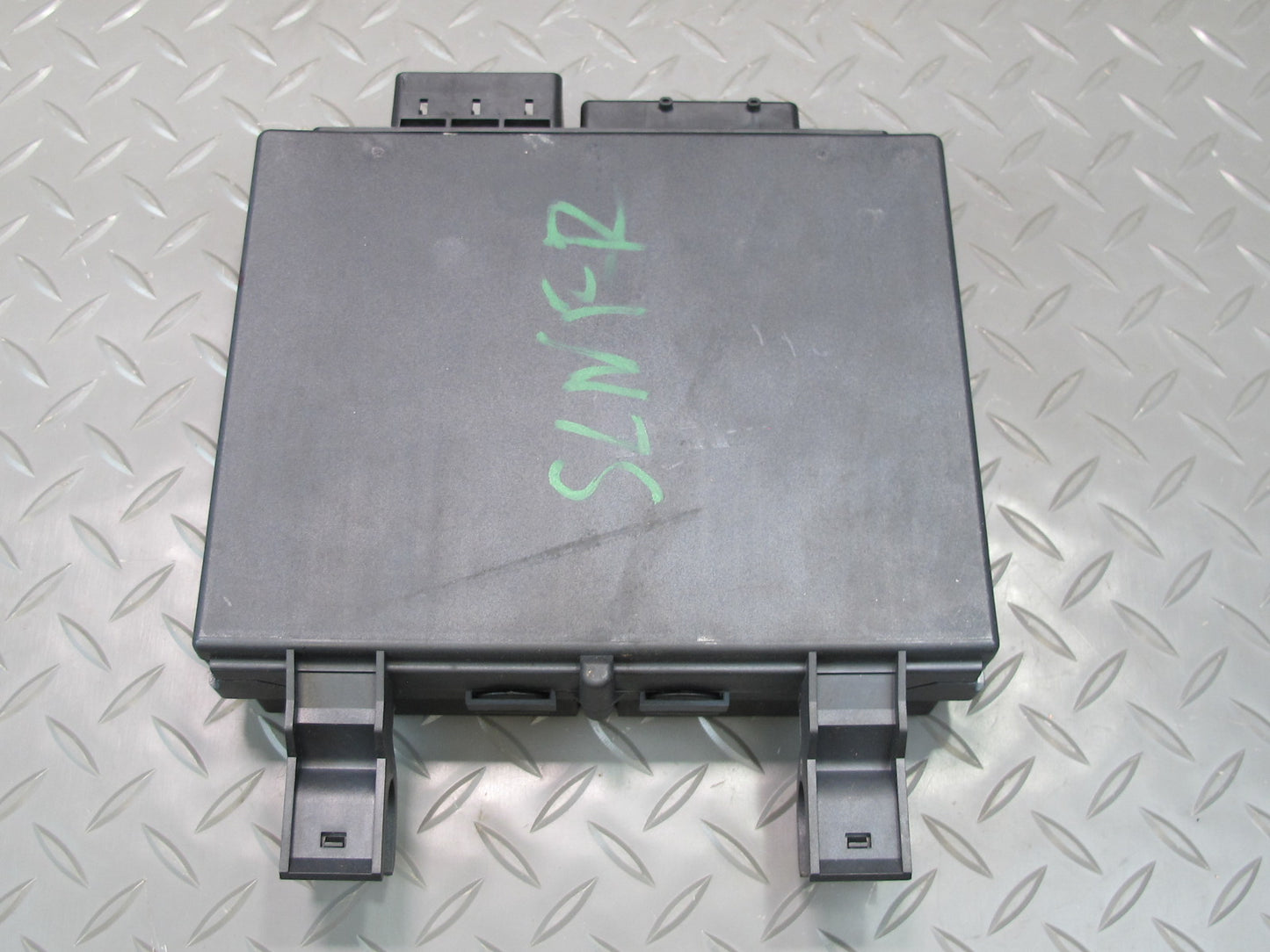 03-06 Mercedes R230 Sl-class Front Right Seat Control Module 2308204426 OEM