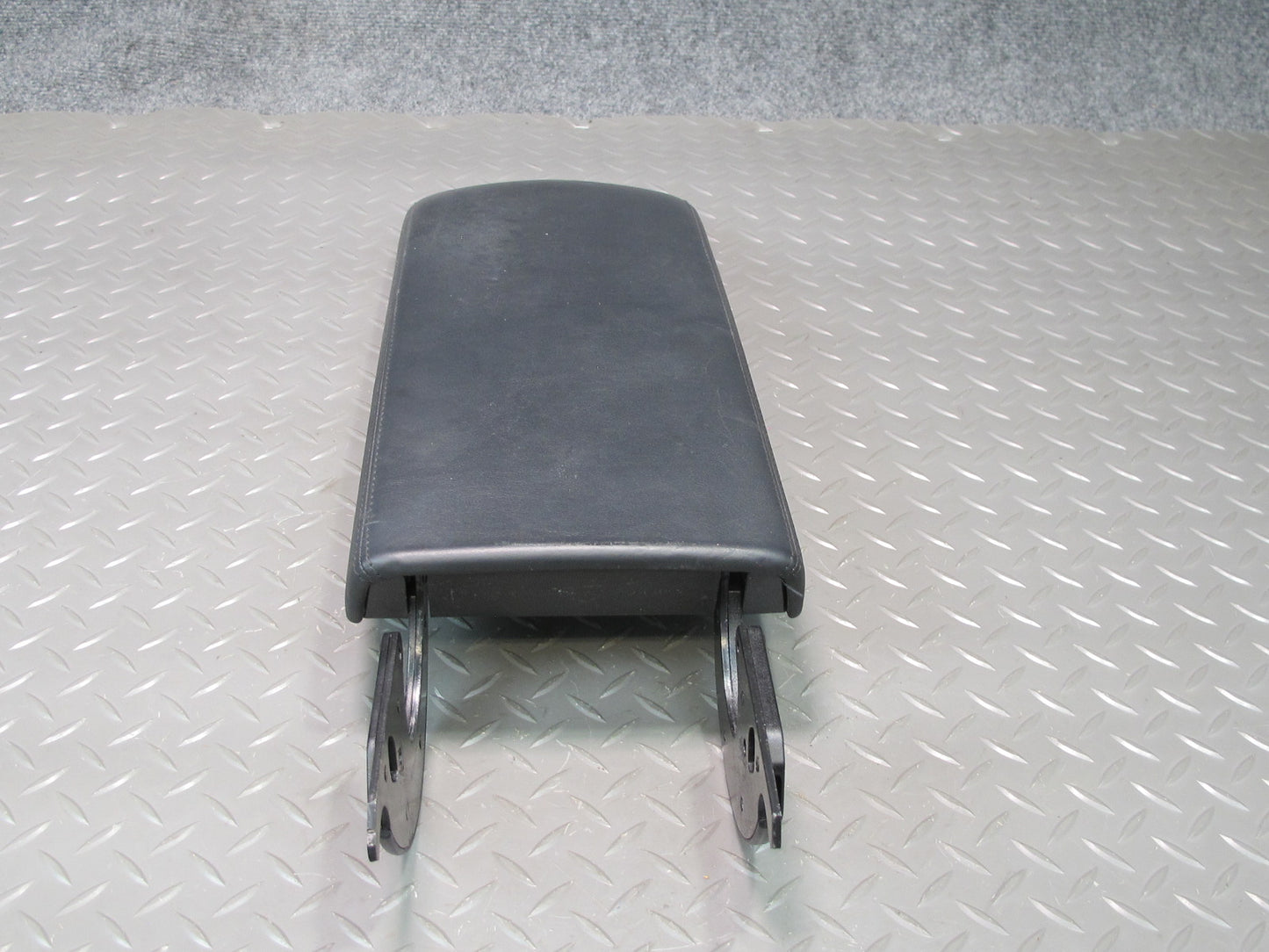 03-06 Mercedes R230 Center Console Leather Armrest Lid Cover OEM