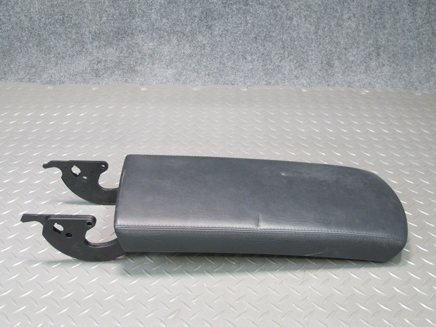 03-06 Mercedes R230 Center Console Leather Armrest Lid Cover OEM