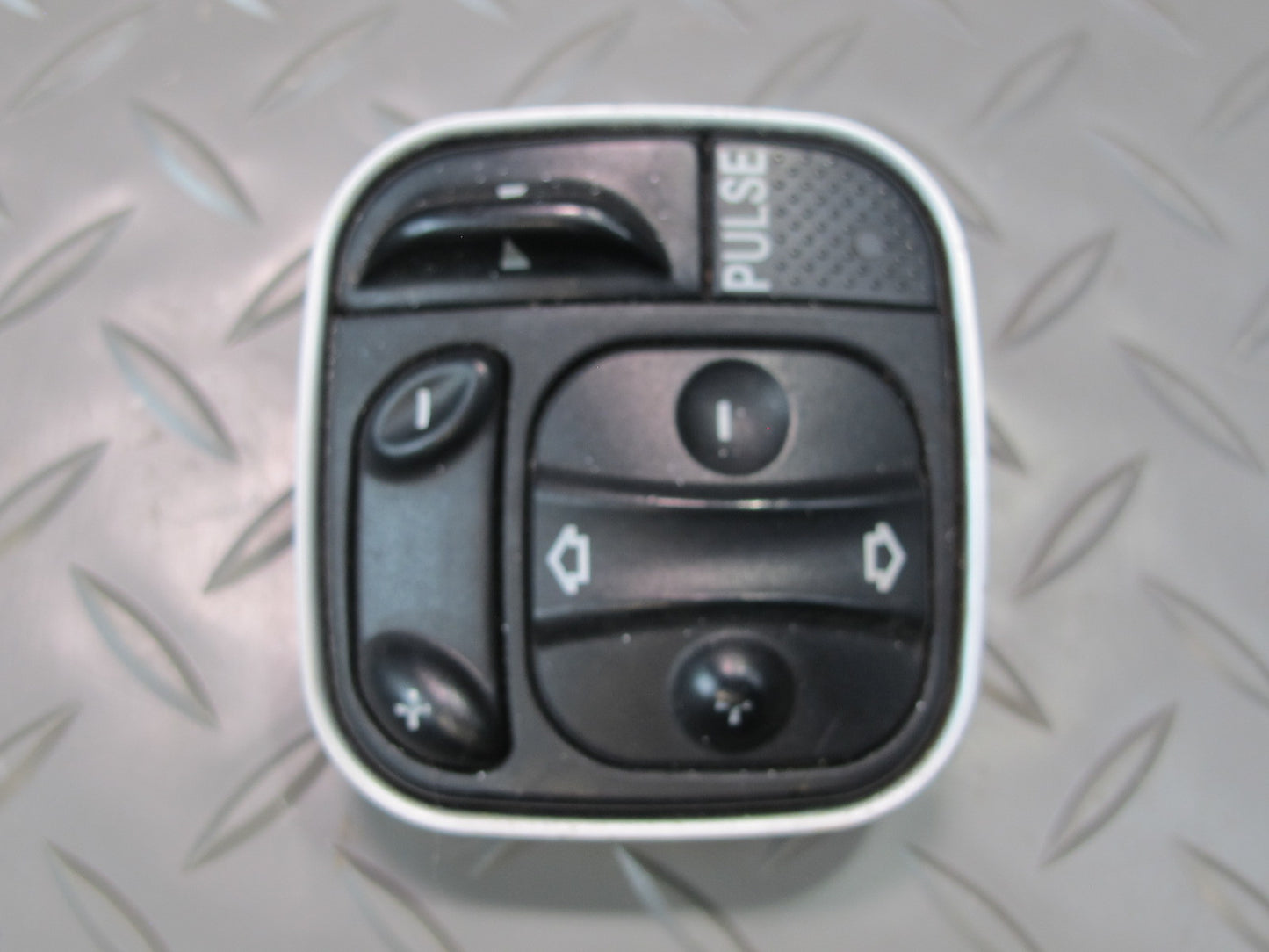 03-06 Mercedes R230 Sl-class Front Left or Right Seat Massage Control Switch OEM