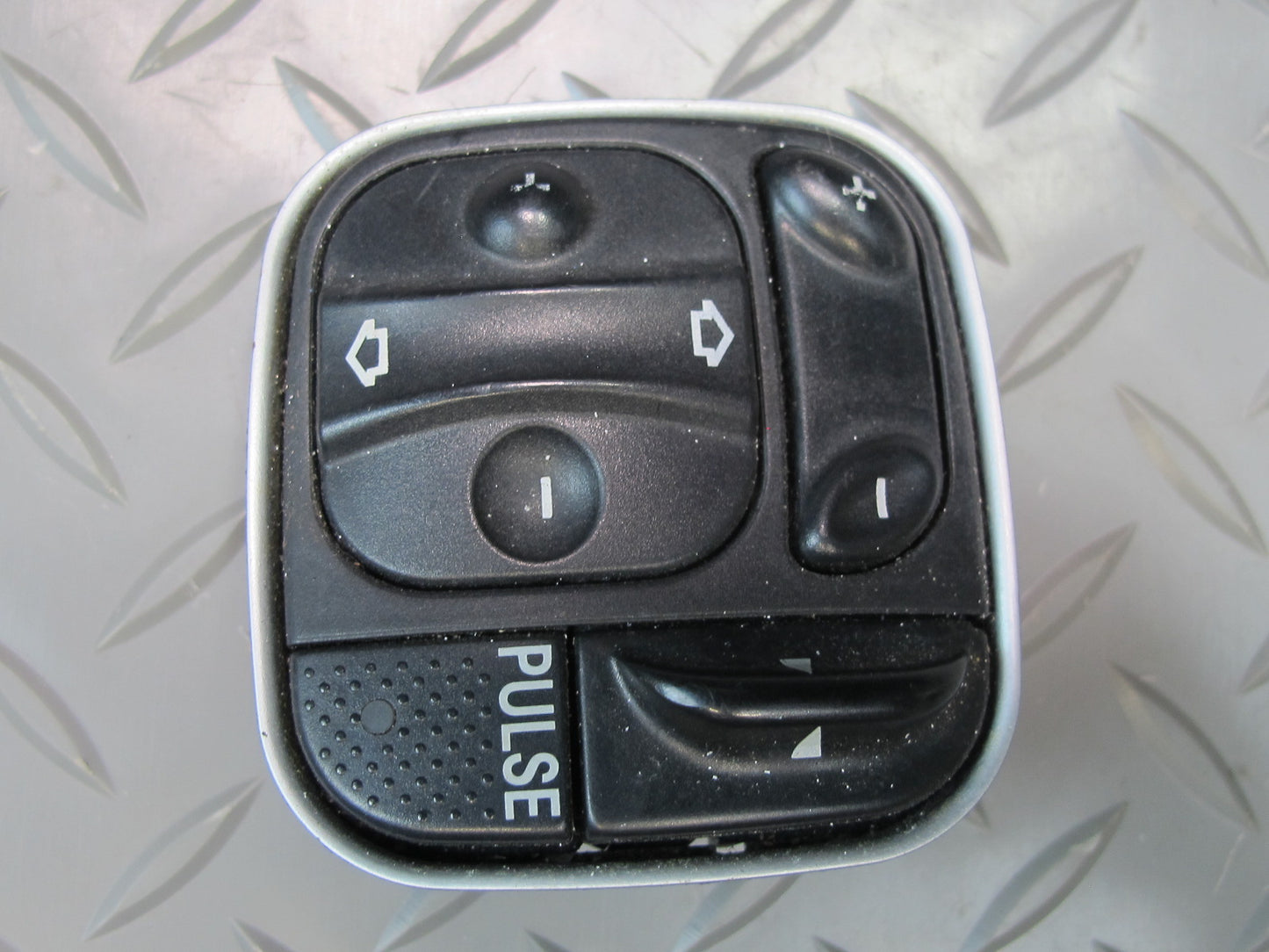 03-06 Mercedes R230 Sl-class Front Left or Right Seat Massage Control Switch OEM