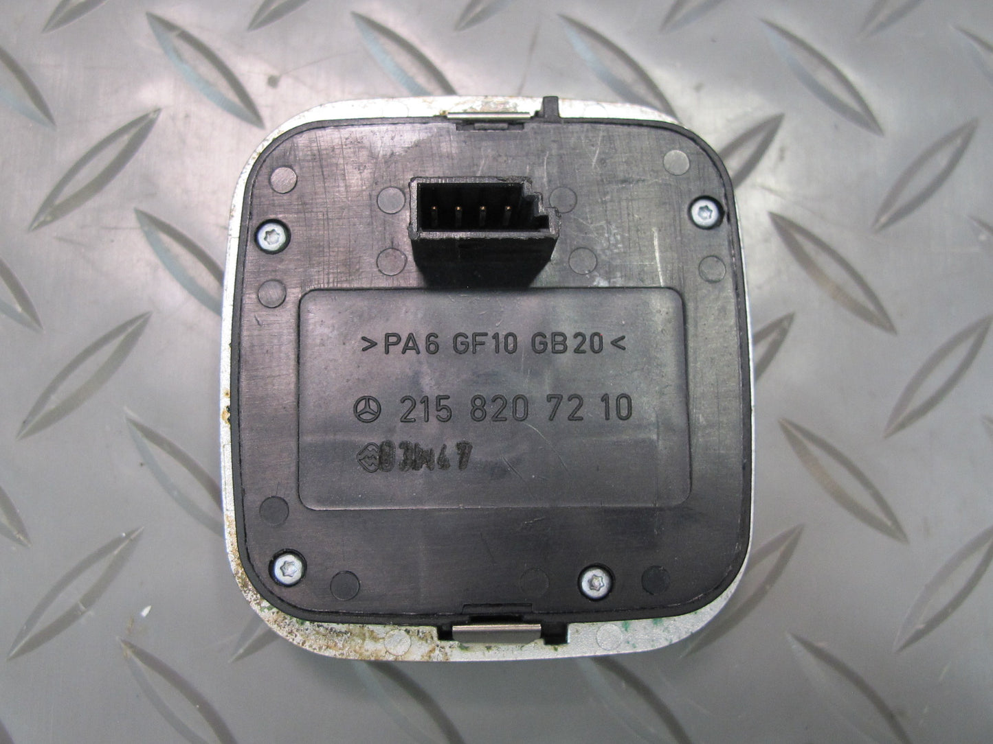 03-06 Mercedes R230 Sl-class Front Left or Right Seat Massage Control Switch OEM