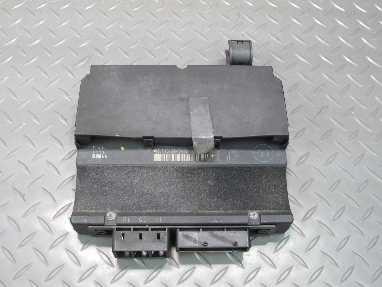 03-06 Mercedes R230 Sl-class Front Left Seat Control Module 2308204326 OEM