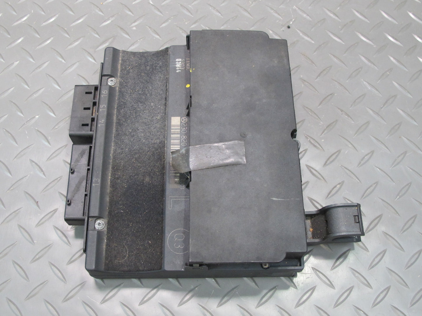 03-06 Mercedes R230 Sl-class Front Left Seat Control Module 2308204326 OEM