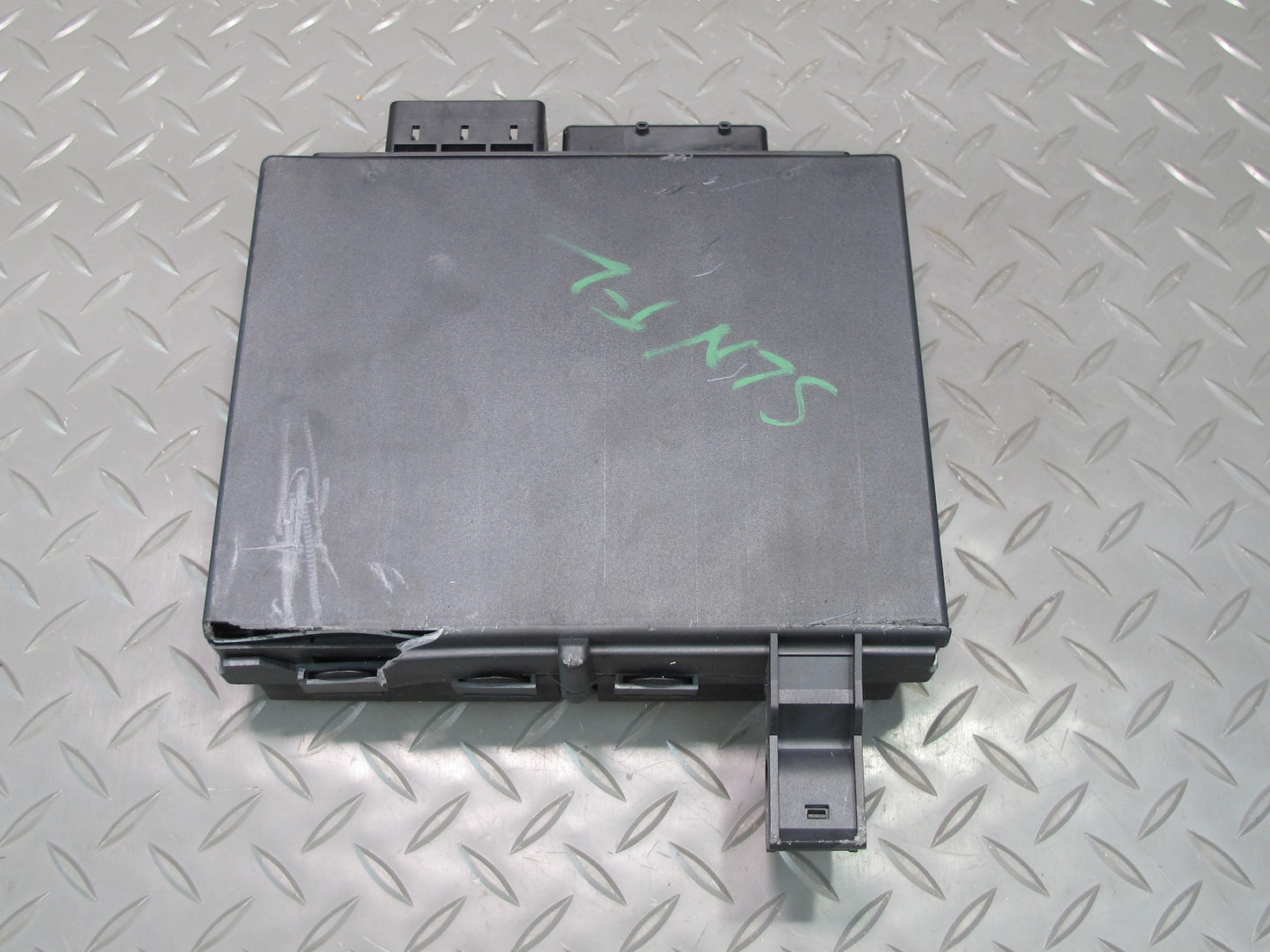 03-06 Mercedes R230 Sl-class Front Left Seat Control Module 2308204326 OEM