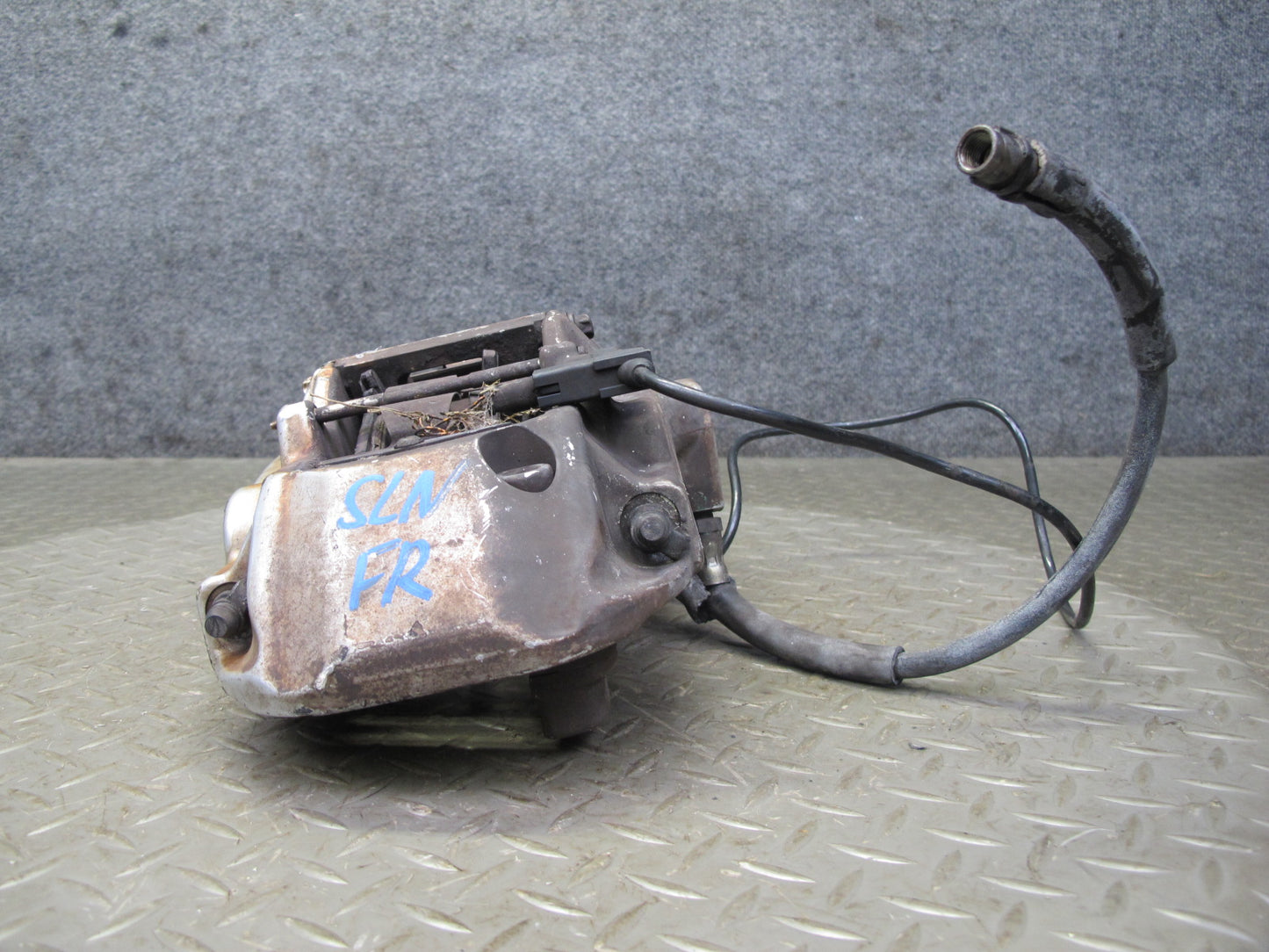 03-06 Mercedes R230 SL600 Set of 2 Front Left & Right Brembo Brake Caliper OEM