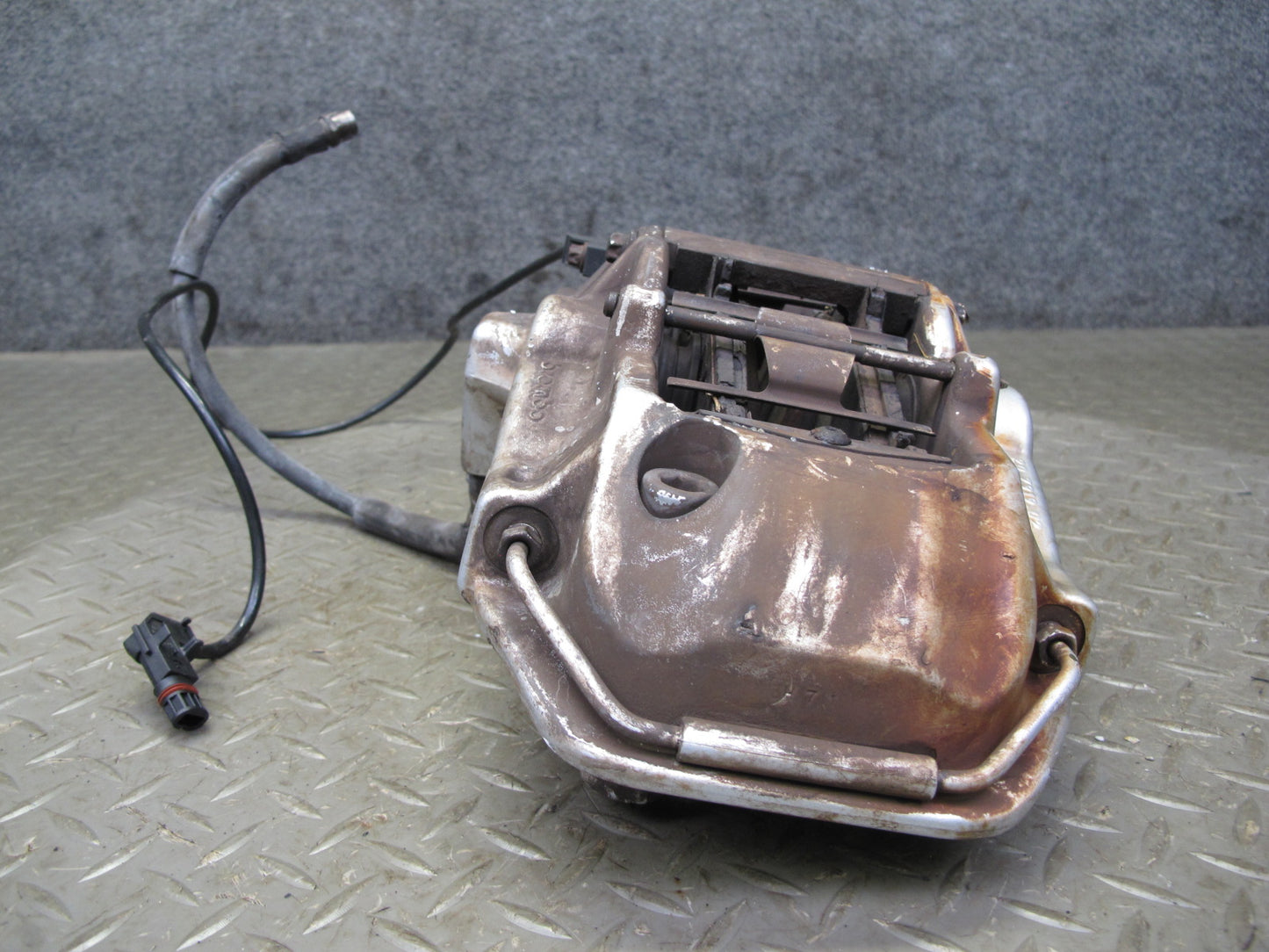 03-06 Mercedes R230 SL600 Set of 2 Front Left & Right Brembo Brake Caliper OEM