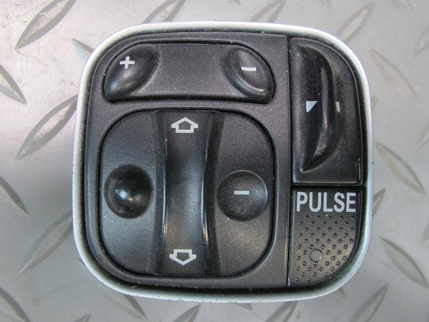 03-06 Mercedes R230 Sl-class Front Left or Right Seat Massage Control Switch OEM
